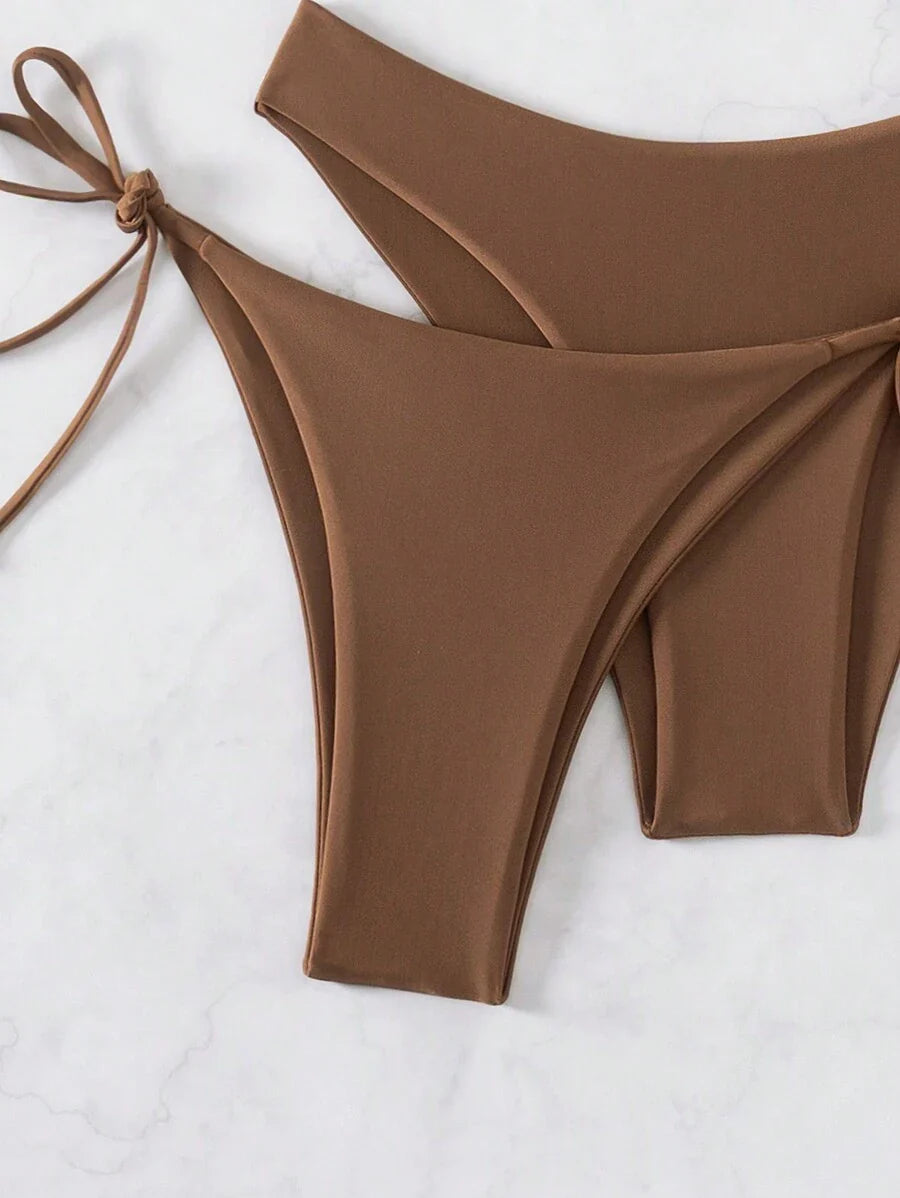 3 Parça Halter Üst + Üçgen Alt + Bağcıklı Şort Bikini Takımı