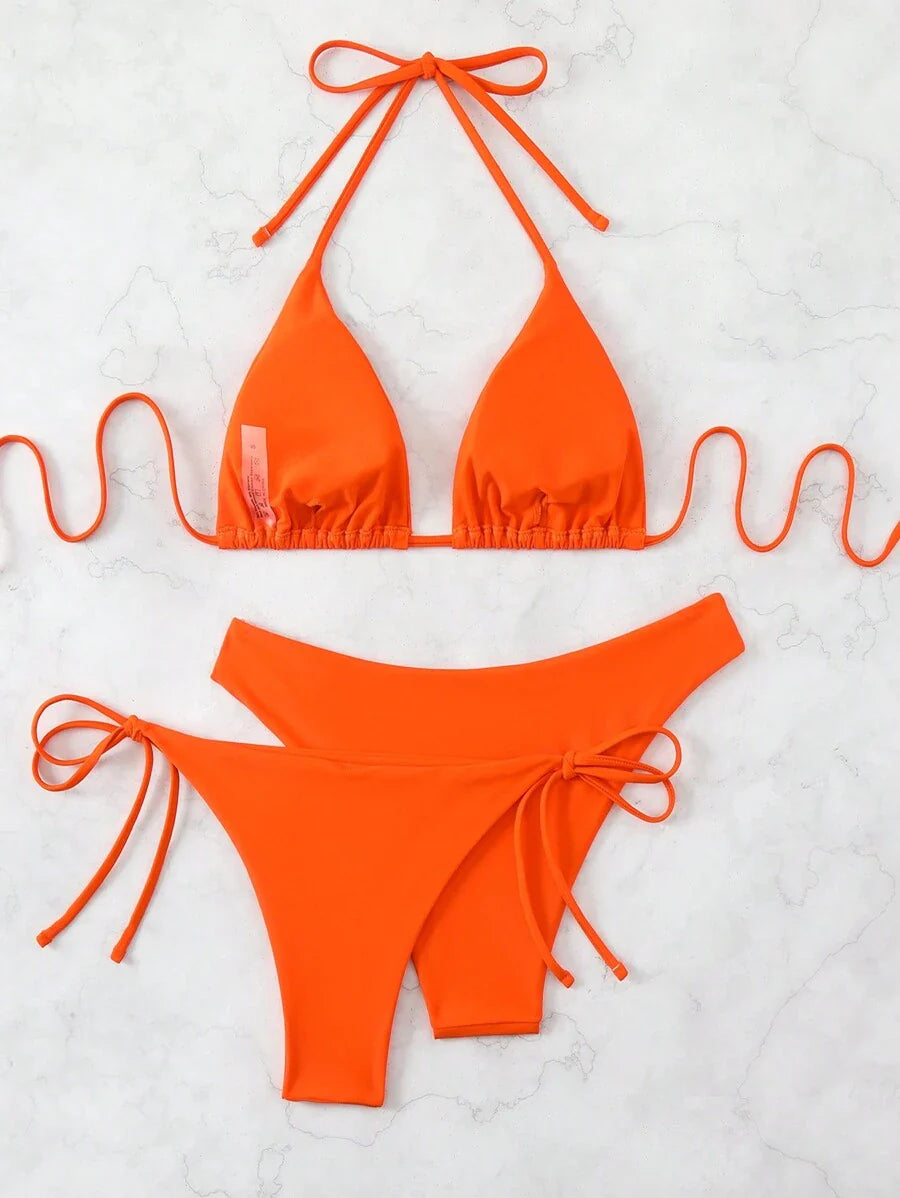 3 Parça Halter Üst + Üçgen Alt + Bağcıklı Şort Bikini Takımı
