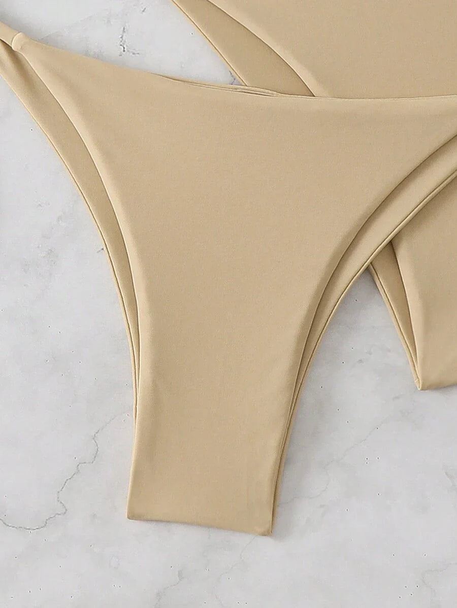 3 Parça Halter Üst + Üçgen Alt + Bağcıklı Şort Bikini Takımı