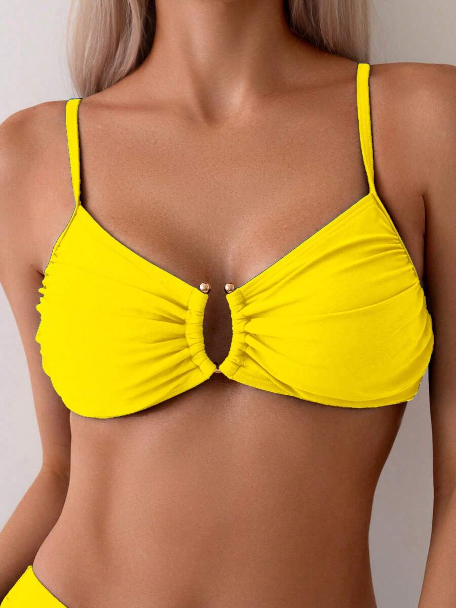 Halka Dantelli Sade Bikini Takımı