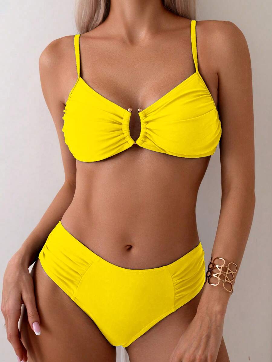 Halka Dantelli Sade Bikini Takımı