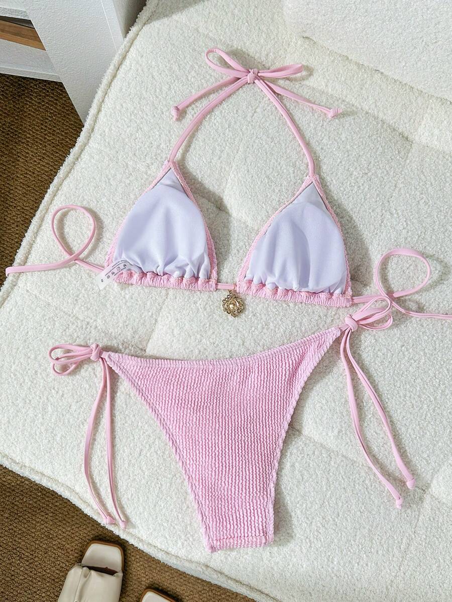 Jakarlı Metal Detaylı Askılı Bikini Takımı