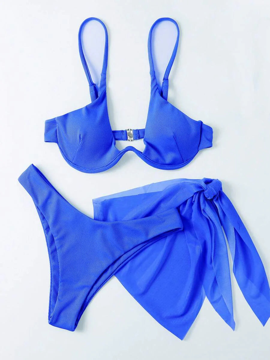 3'Lü Balenli Bikini Takımı Ve Örgü Plaj Eteği