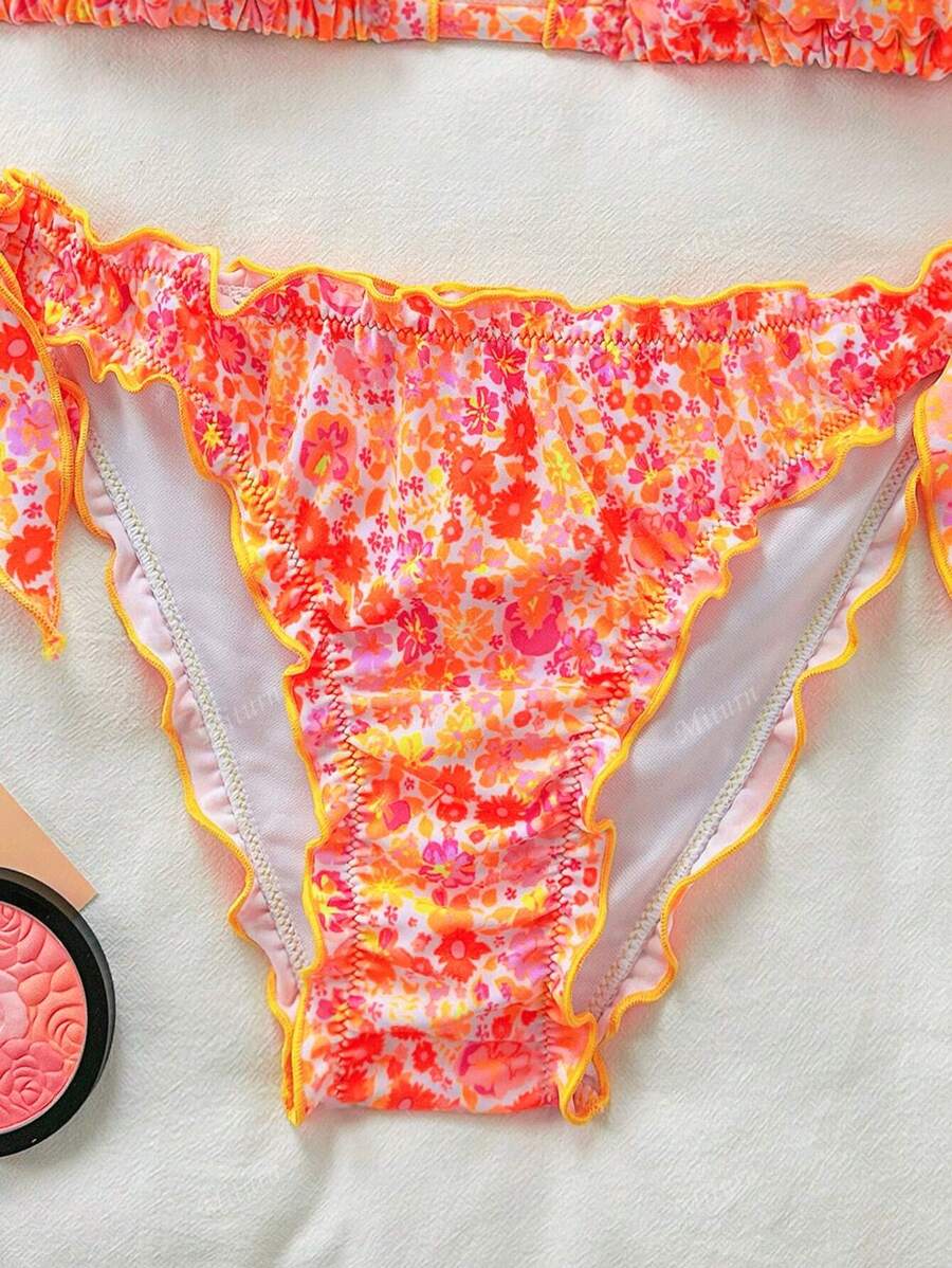 Çiçekli Dantel Pileli Bikini Takımı