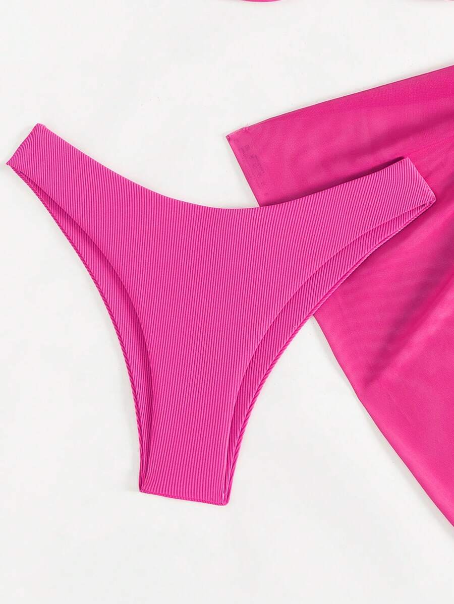 3'Lü Balenli Bikini Takımı Ve Örgü Plaj Eteği