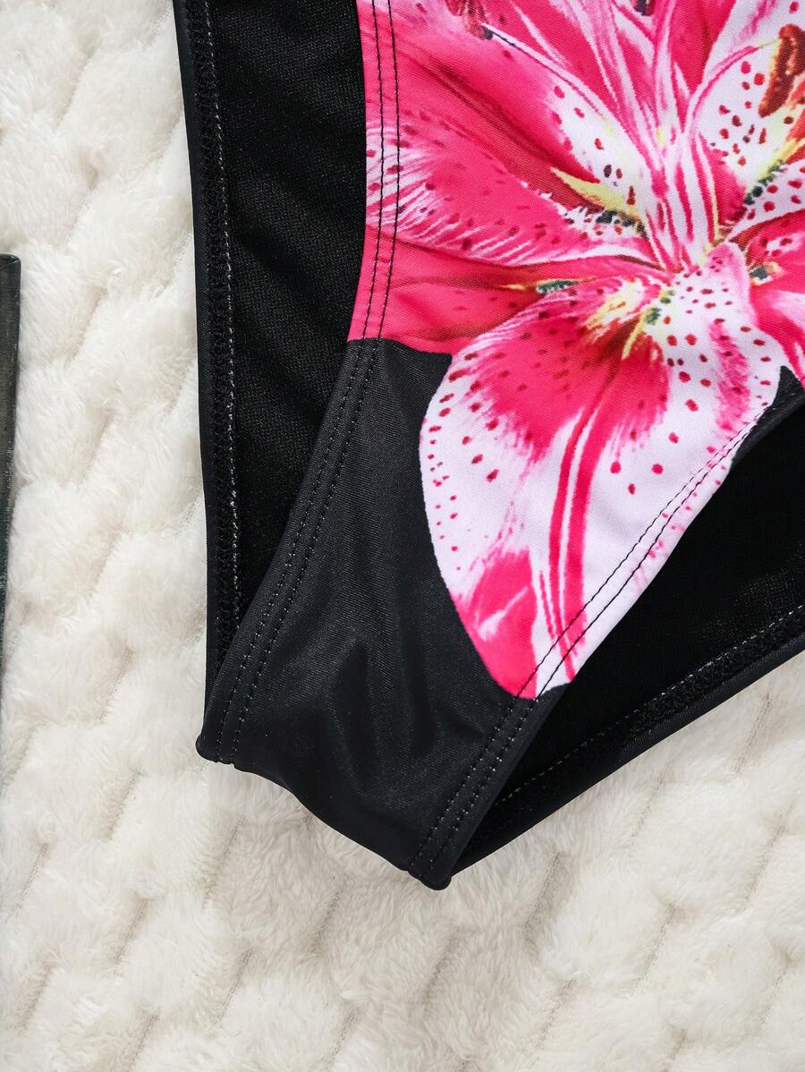 Çiçek Desenli Halter Bağcıklı Bikini Takımı