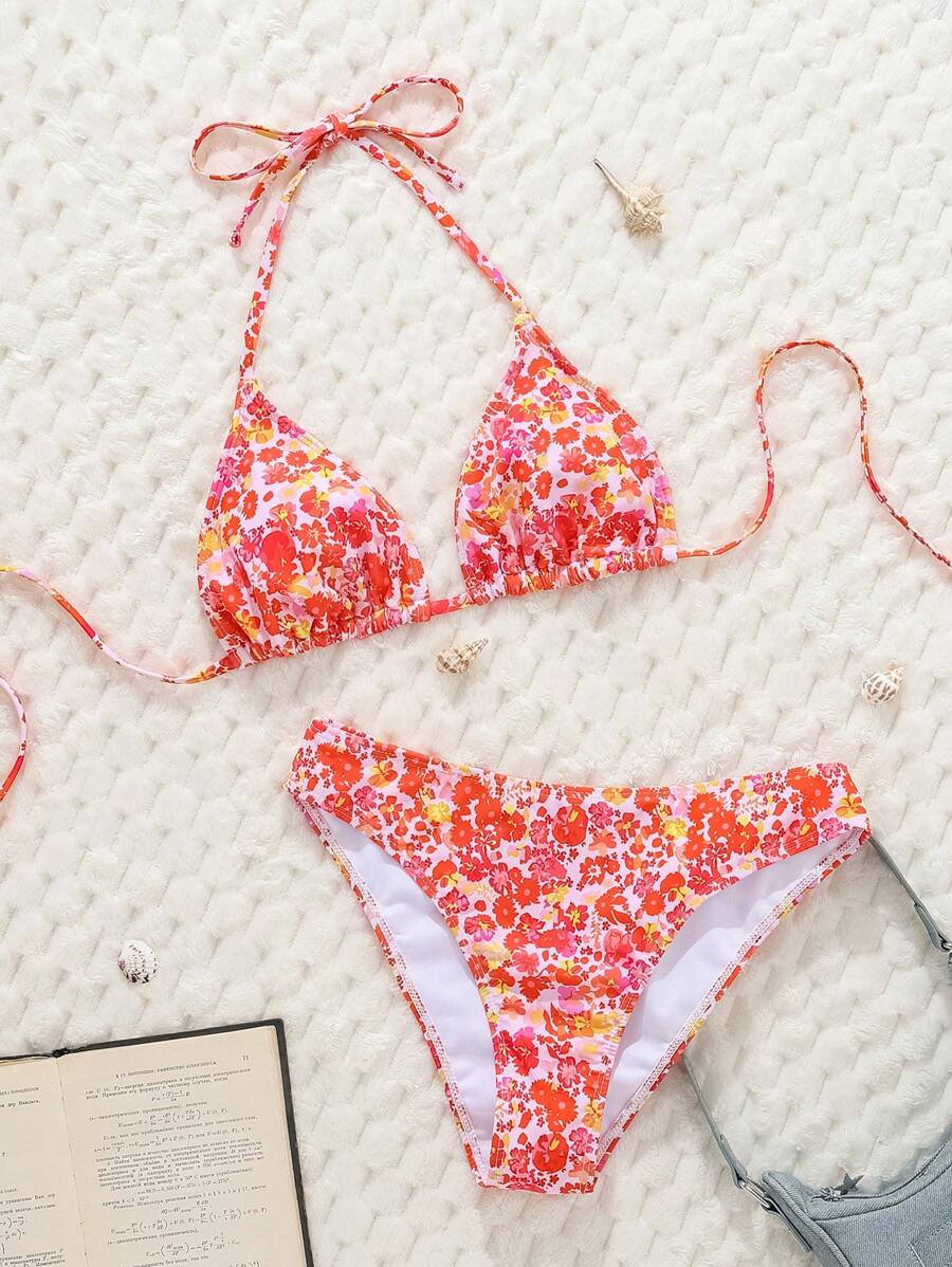 Çiçek Desenli Halter Bağcıklı Bikini Takımı