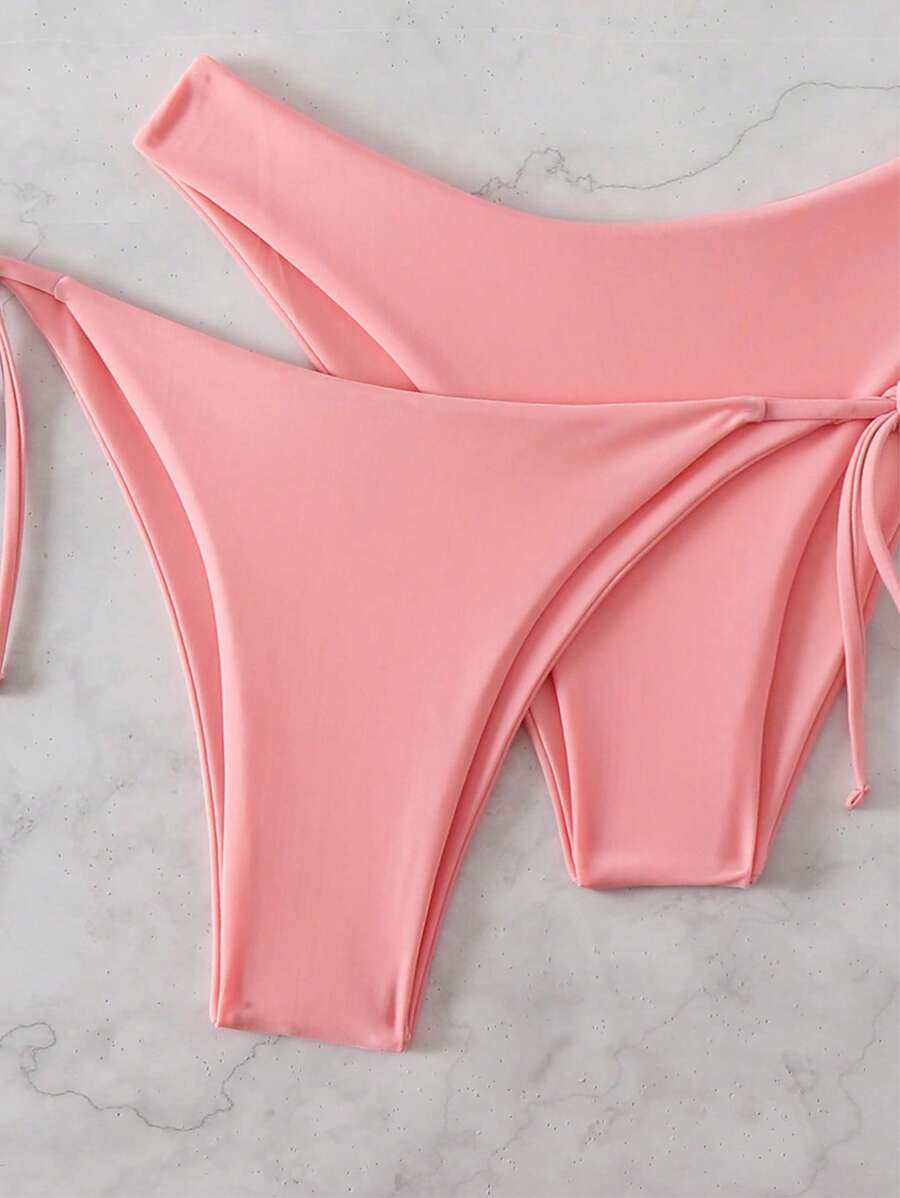 3 Parça Halter Üst + Üçgen Alt + Bağcıklı Şort Bikini Takımı