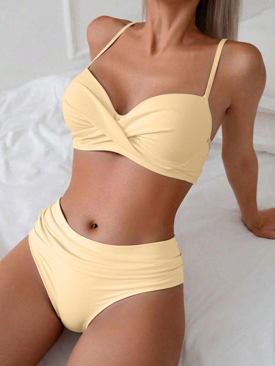 Askılı Yüksek Bel Balenli Bikini Takımı