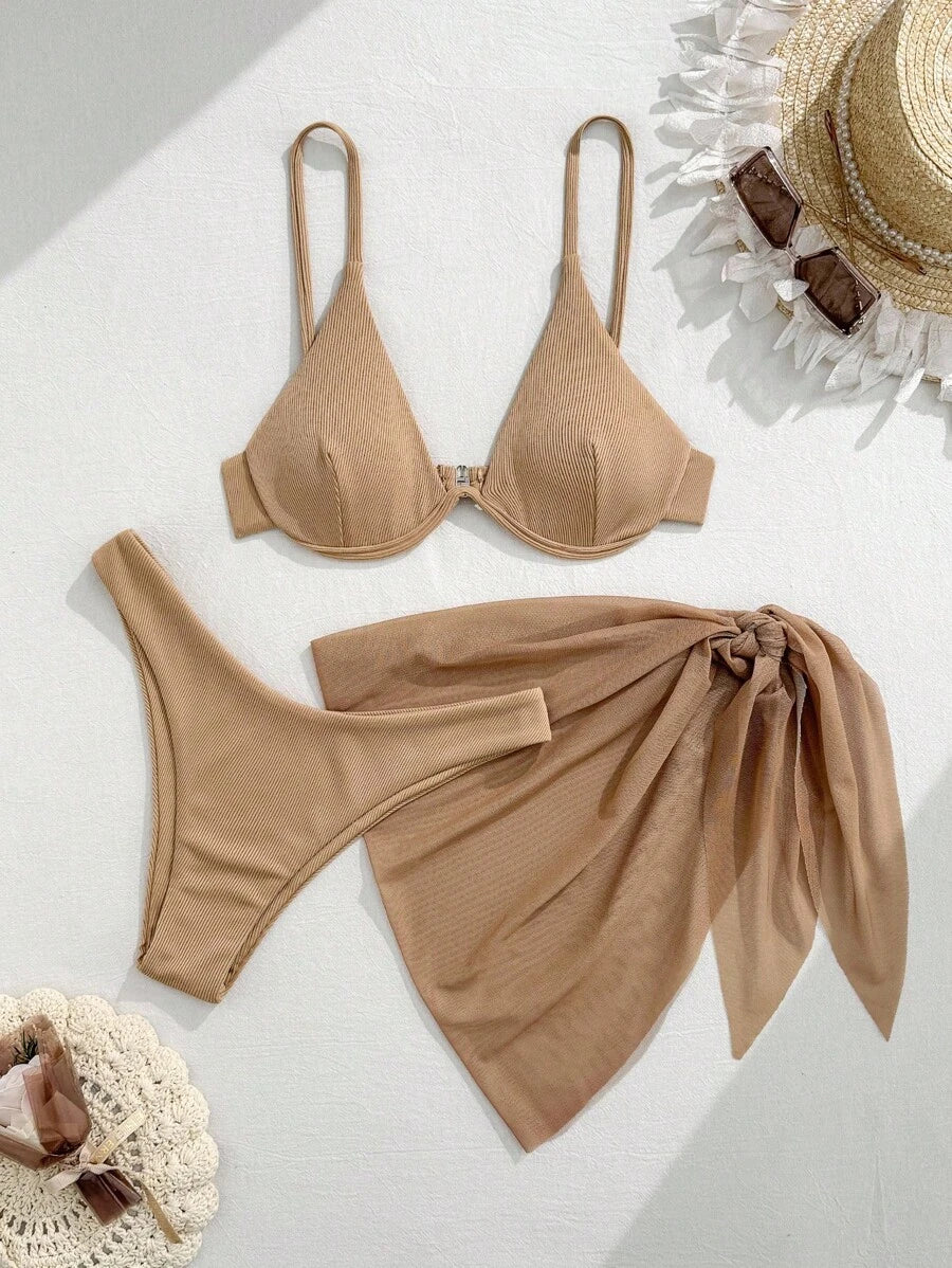 3'Lü Balenli Bikini Takımı Ve Örgü Plaj Eteği