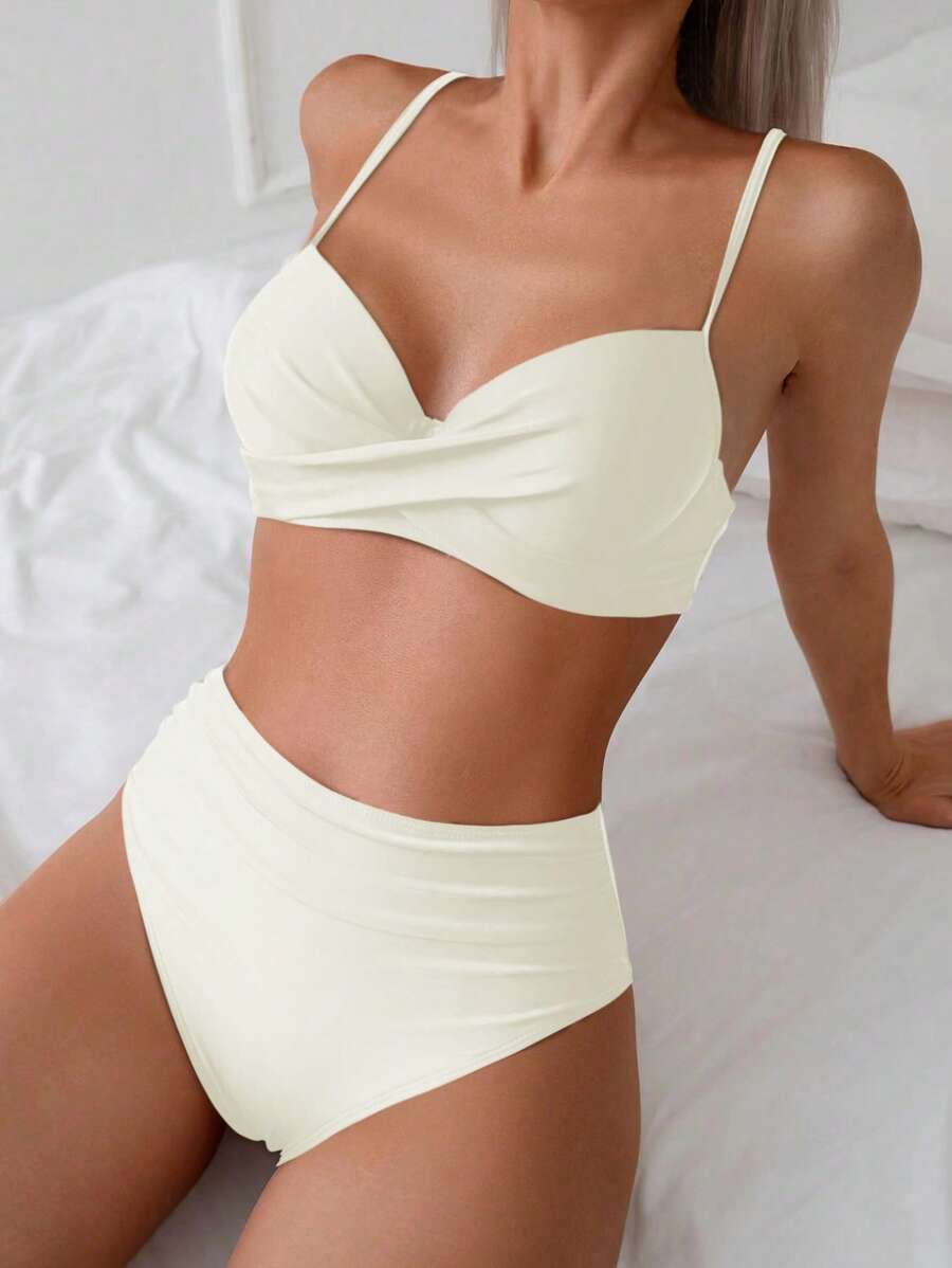 Askılı Yüksek Bel Balenli Bikini Takımı