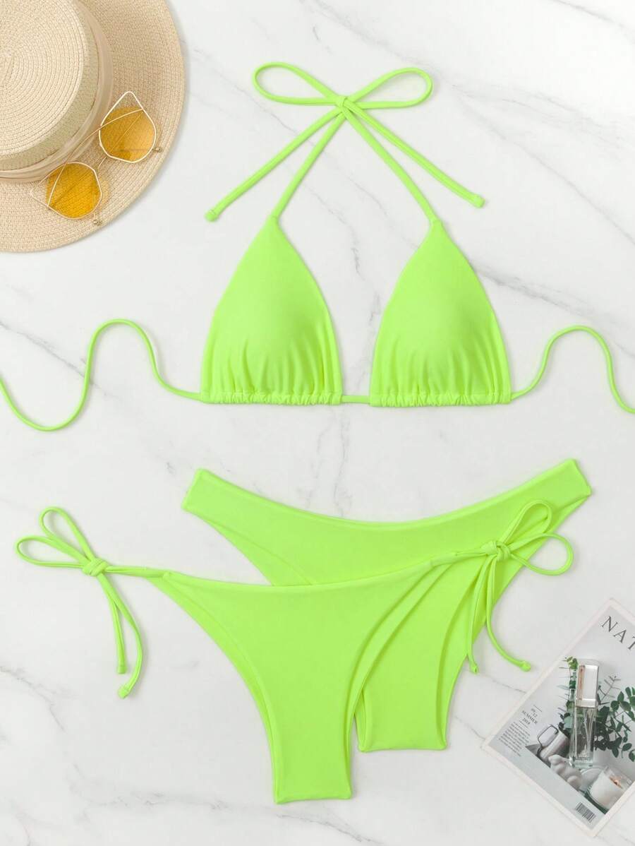 3 Parça Halter Üst + Üçgen Alt + Bağcıklı Şort Bikini Takımı