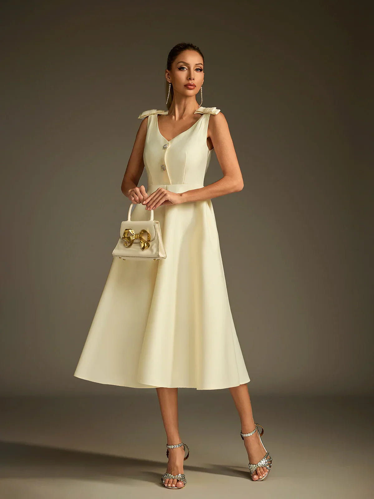 Colette Satin Flare Midikleid 