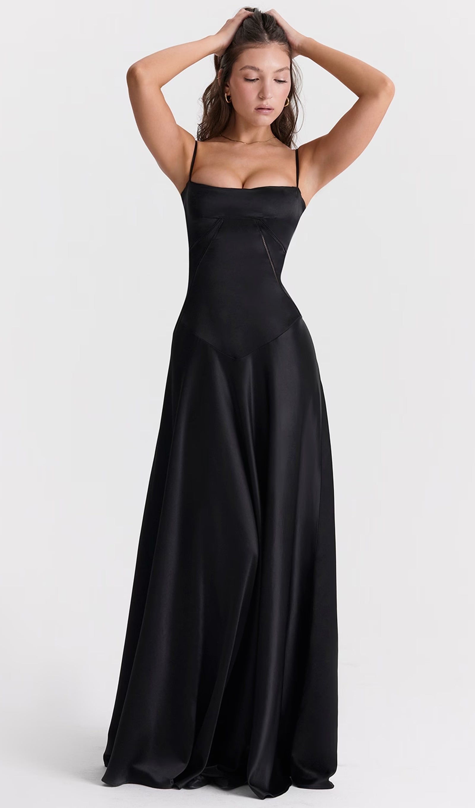 Maxikleid aus Satin und Spitze 