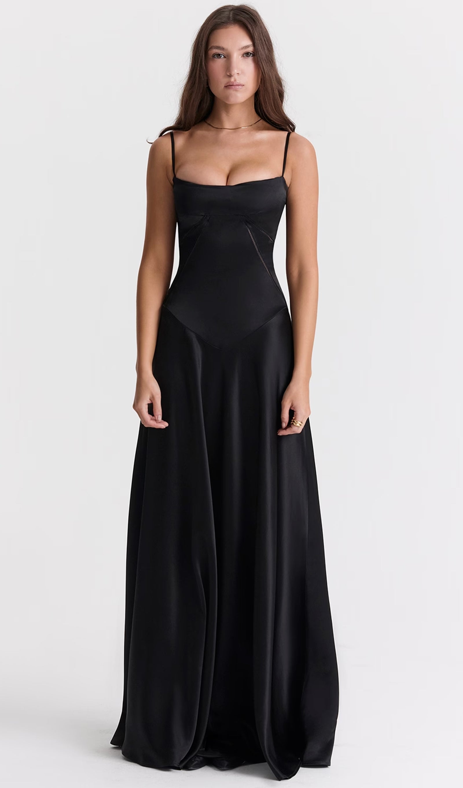 Maxikleid aus Satin und Spitze 
