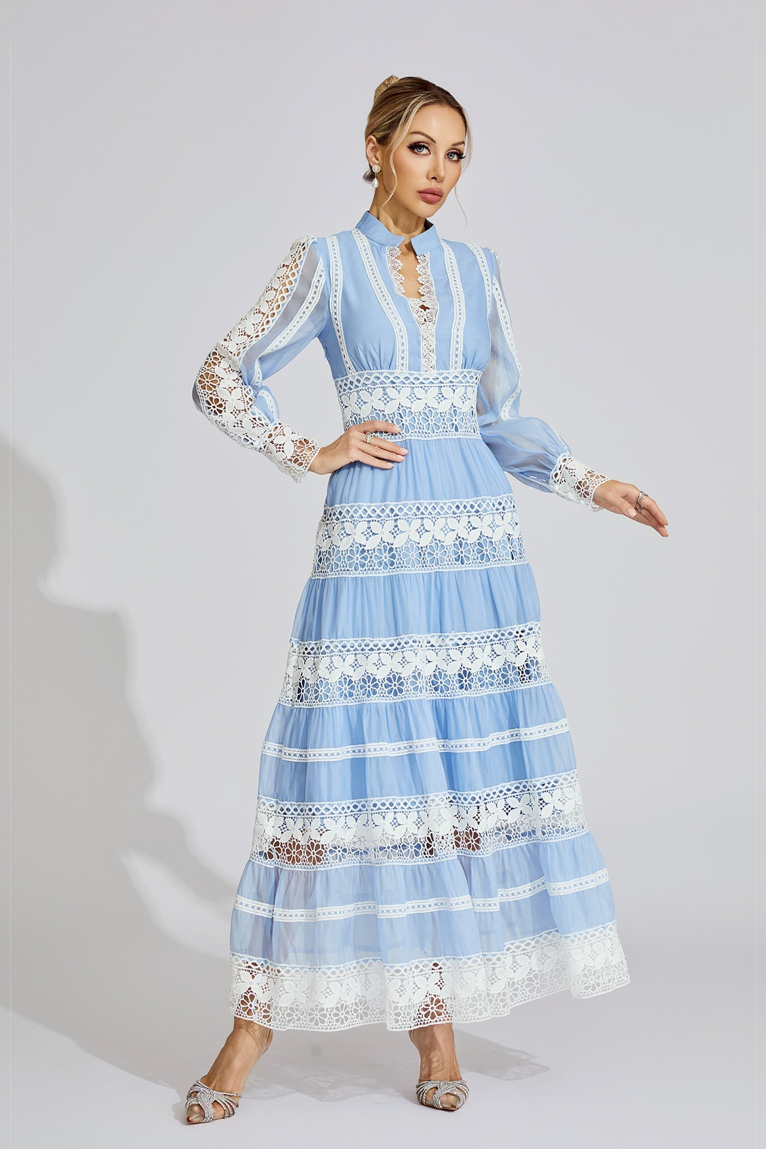 Celeste Maxikleid mit Spitzeneinsätzen 