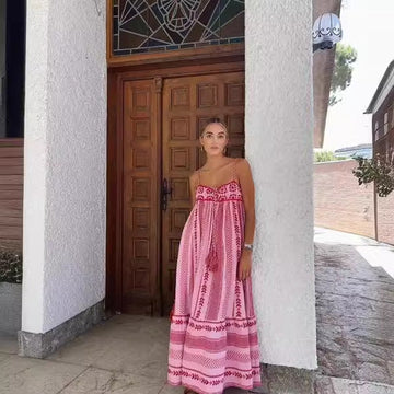 Strick-Maxikleid im Ethno-Stil