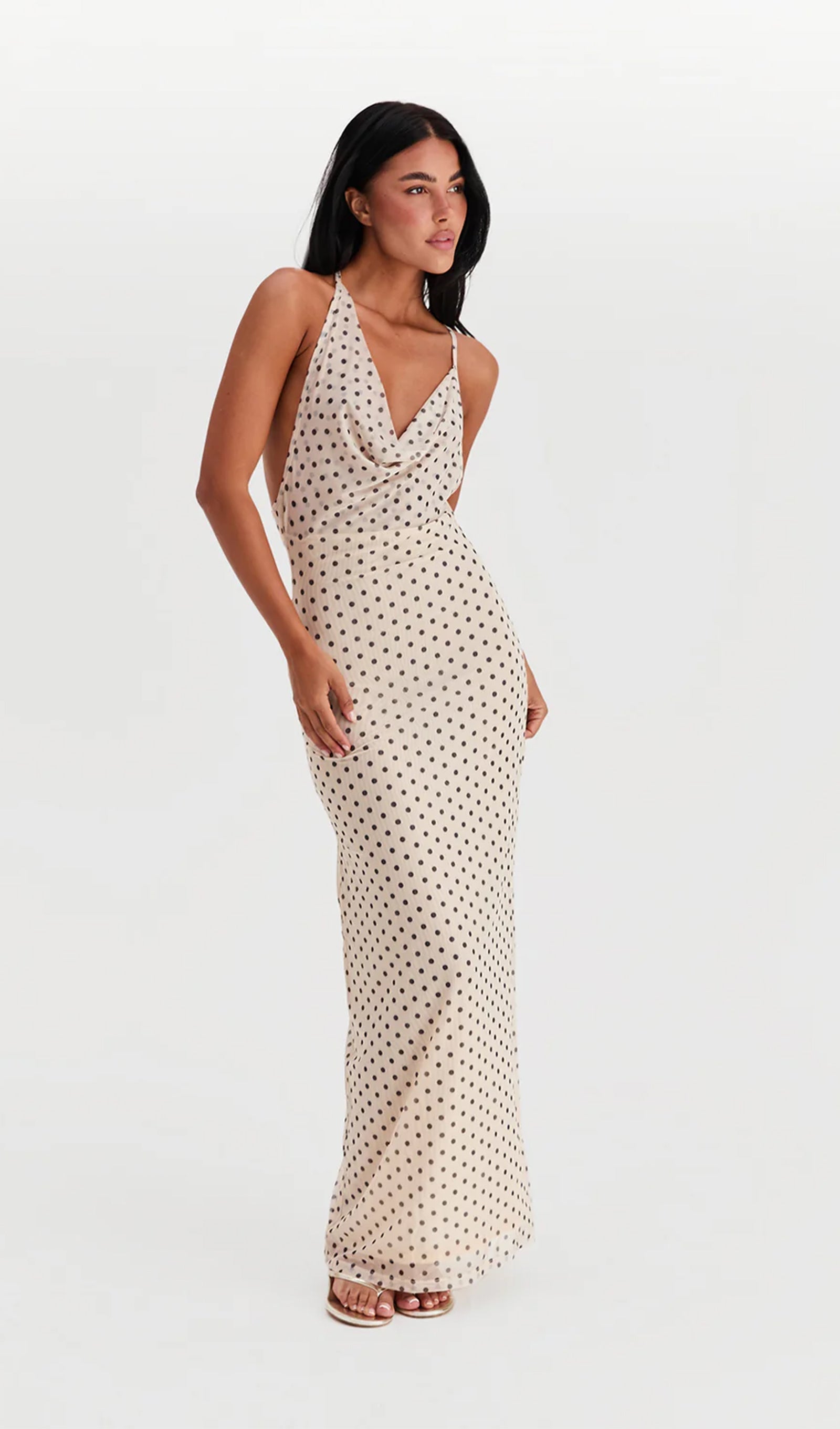Asymmetrisches Maxikleid mit Kapuze und Polka-Dots 