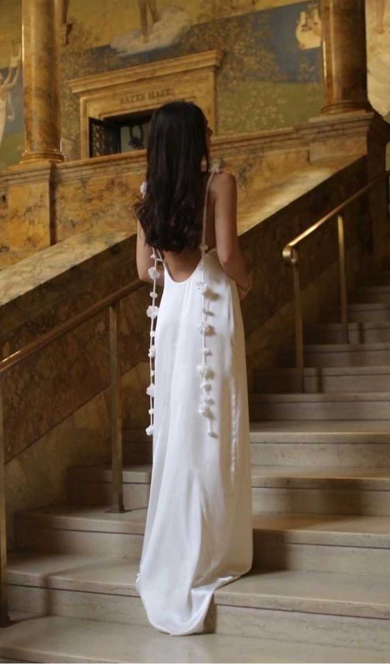 Roségoldenes rückenfreies Satin-Maxikleid 