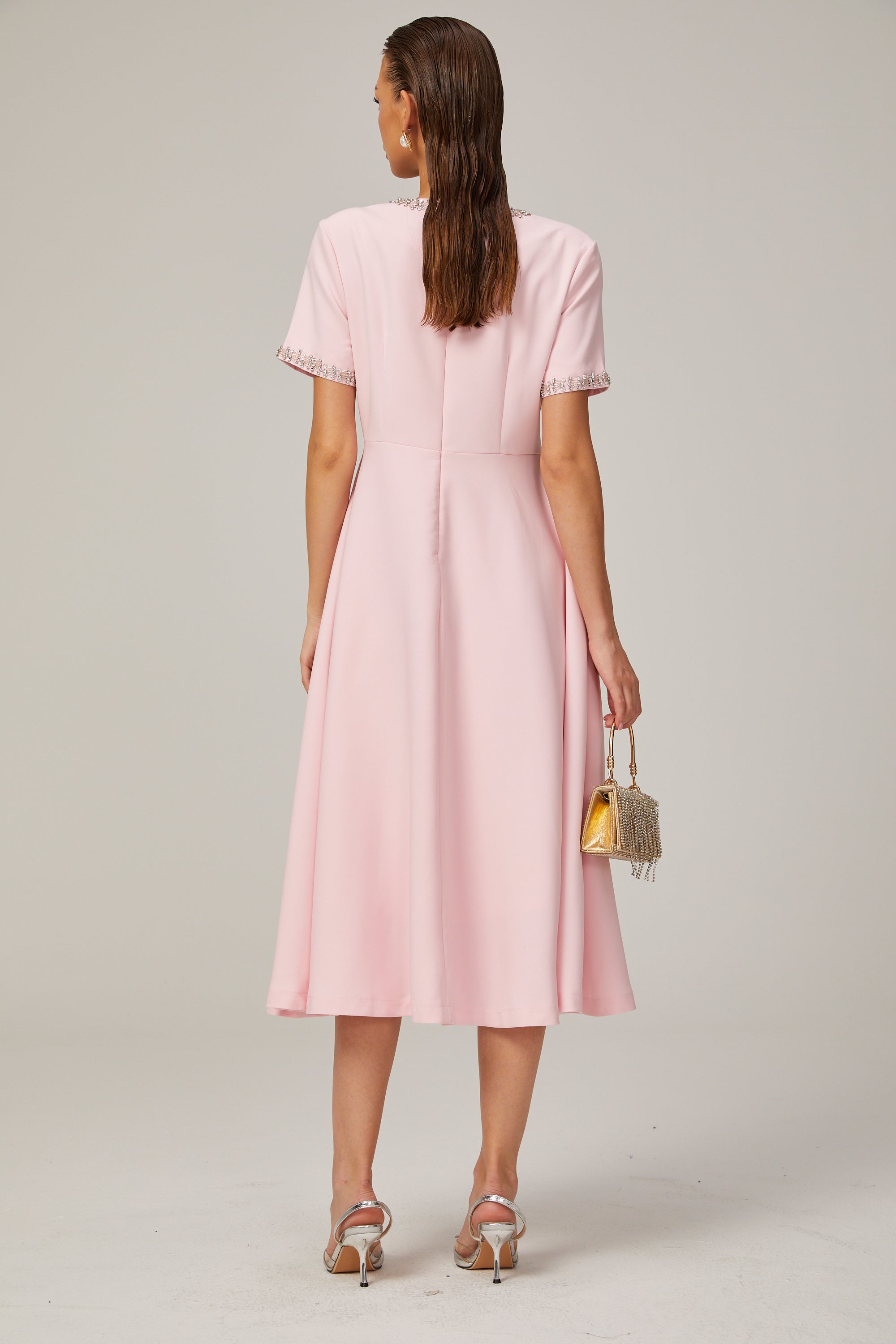 Esther Schleifenkleid mit kurzen Ärmeln und Kristallbesatz