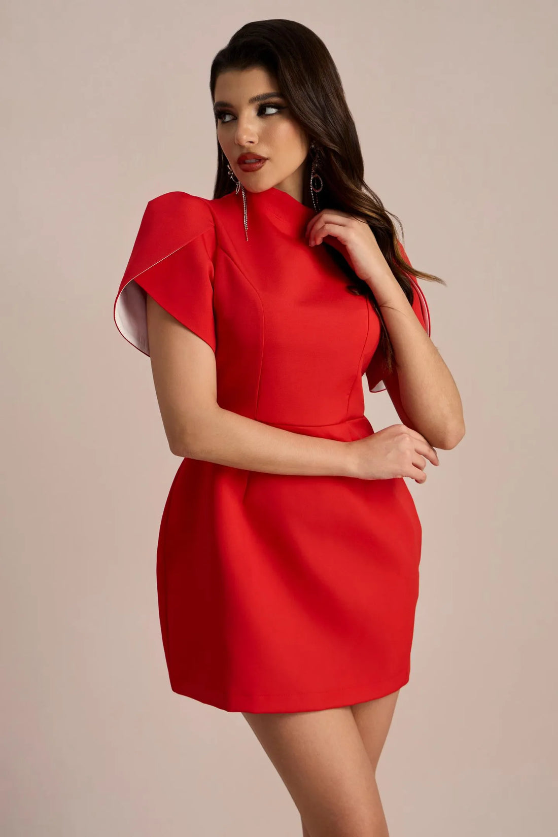 Moda Mizaç Fiyonk Sırtı Açık Elbise