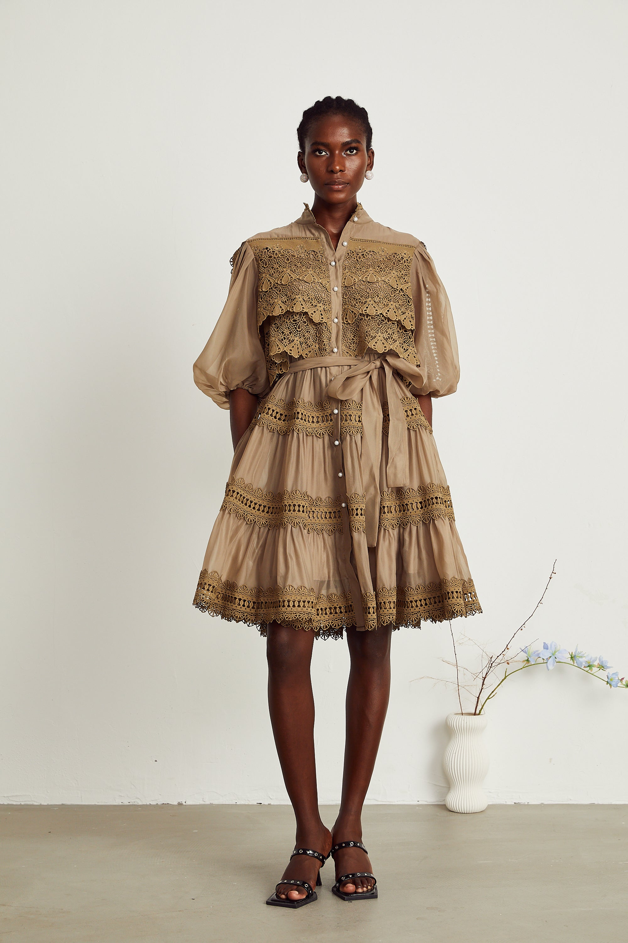 Inès Dantel Cut-Out Katmanlı Mini Elbise