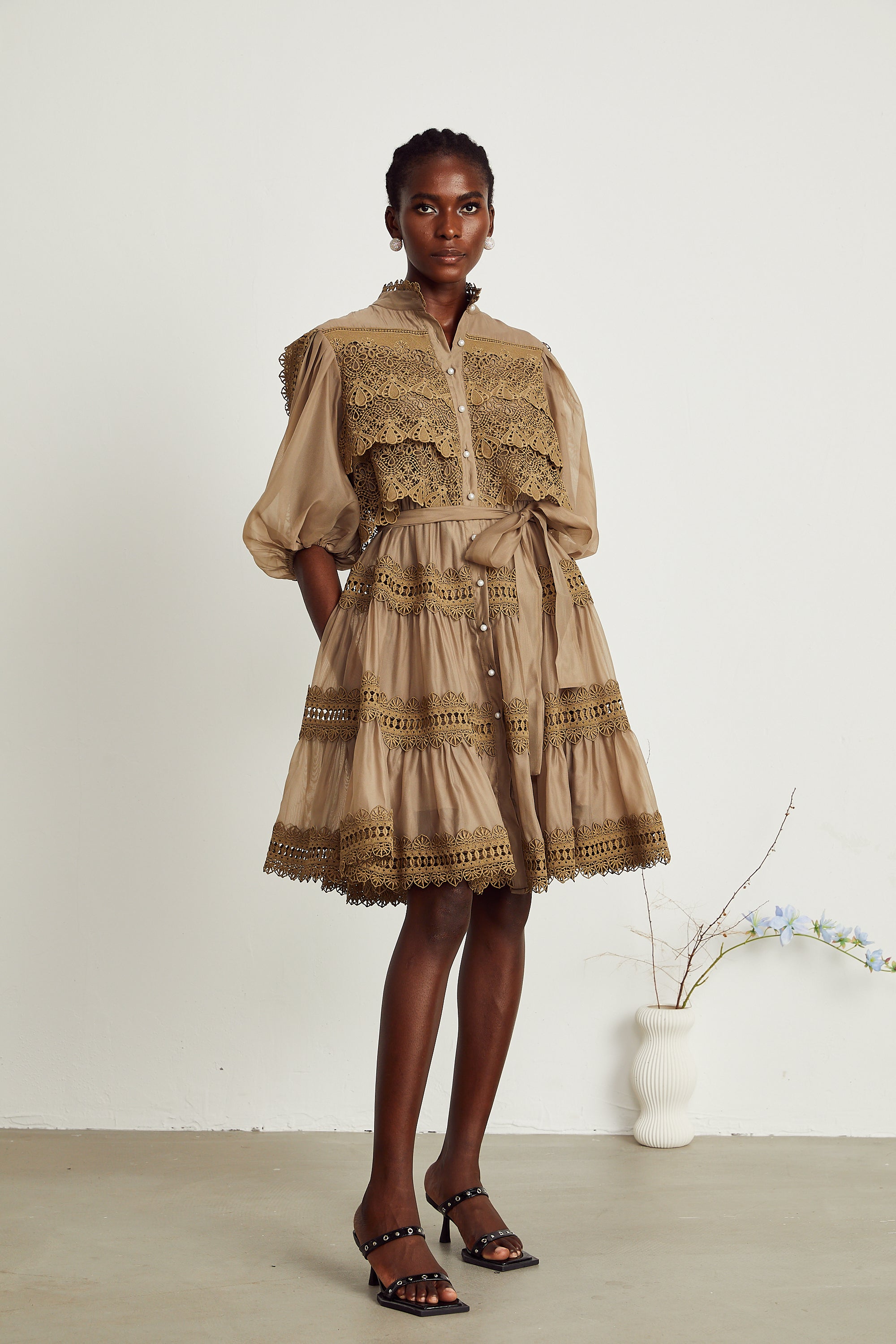 Inès Dantel Cut-Out Katmanlı Mini Elbise