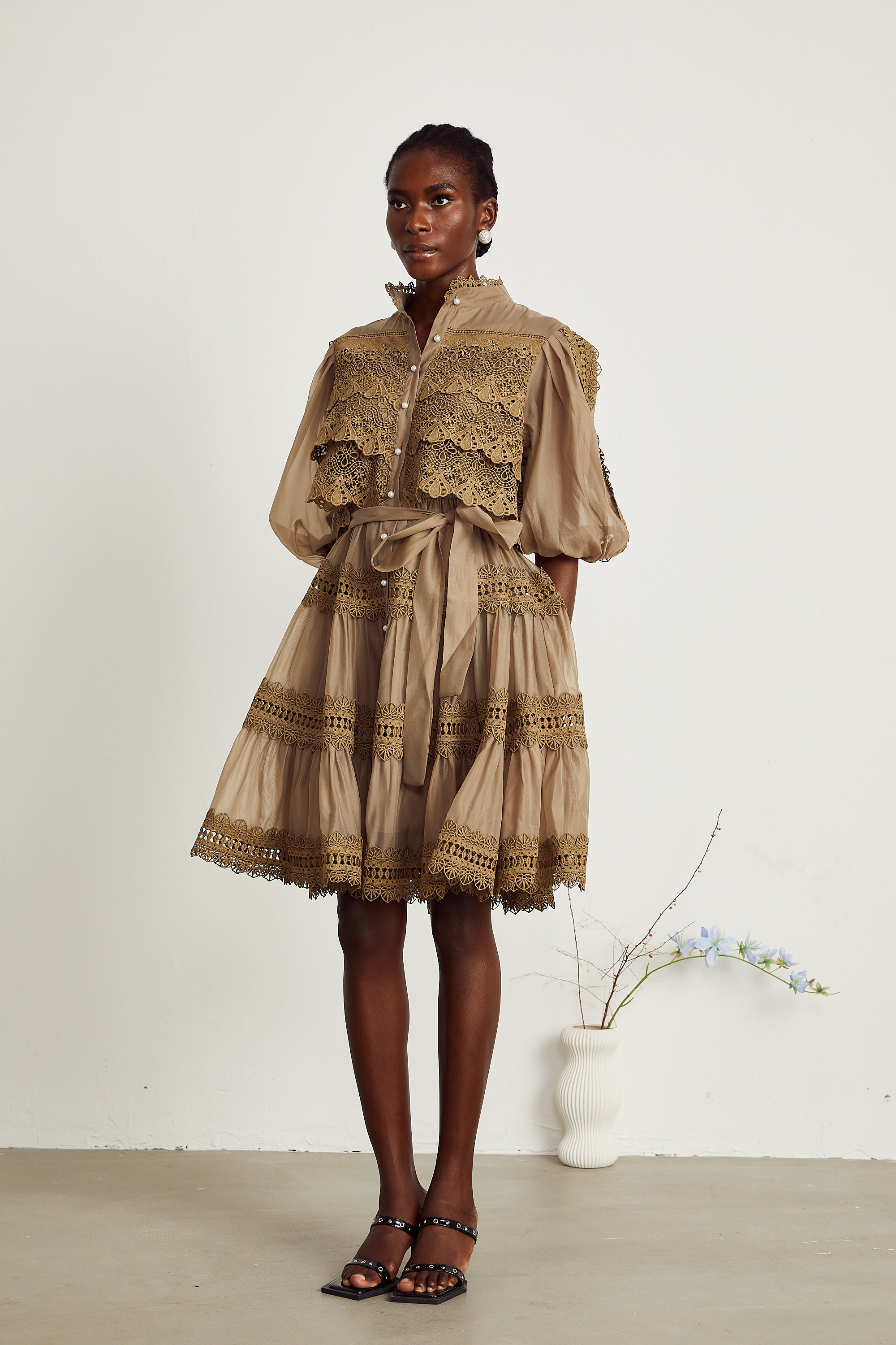 Inès Dantel Cut-Out Katmanlı Mini Elbise