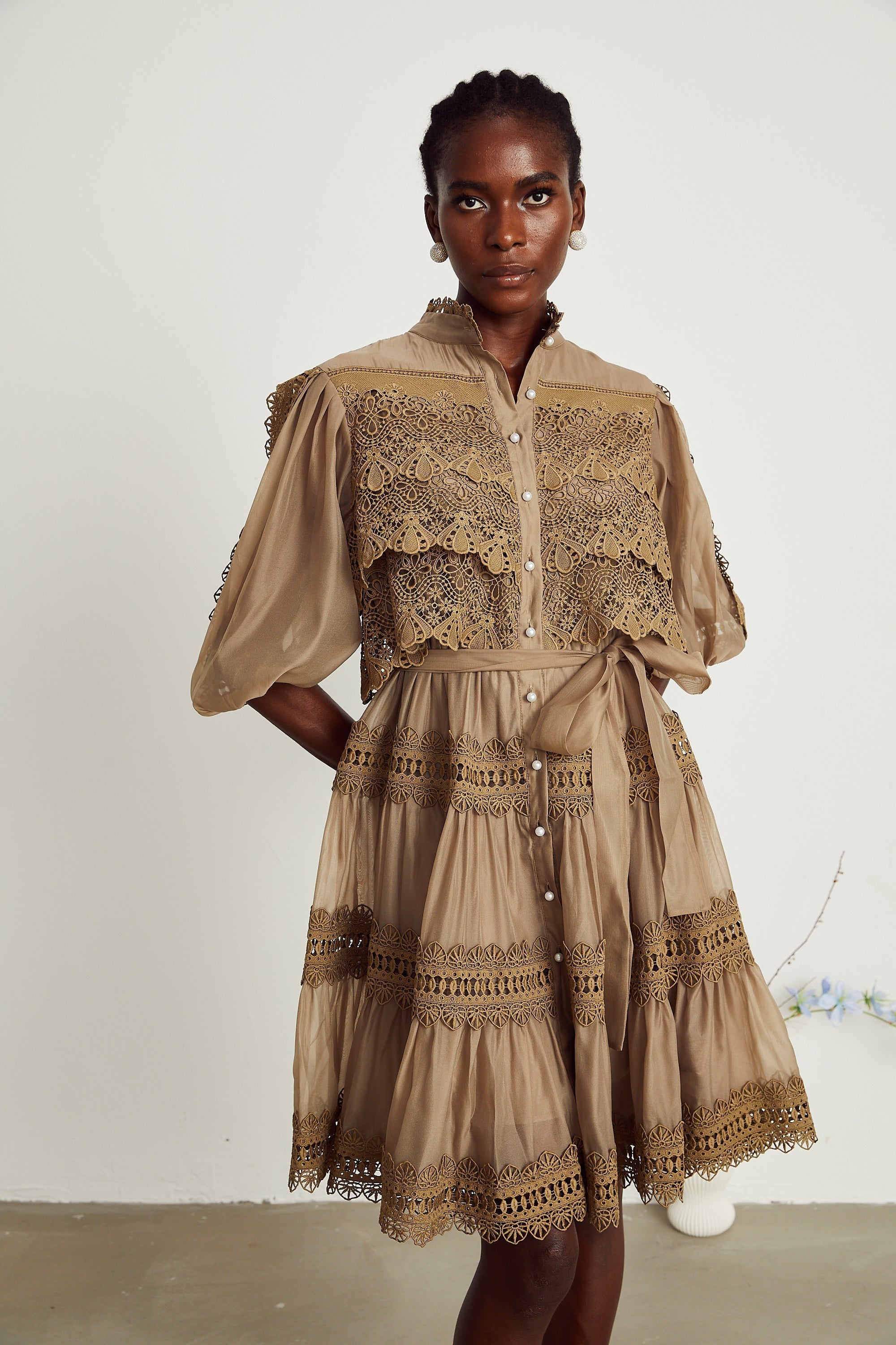 Inès Dantel Cut-Out Katmanlı Mini Elbise