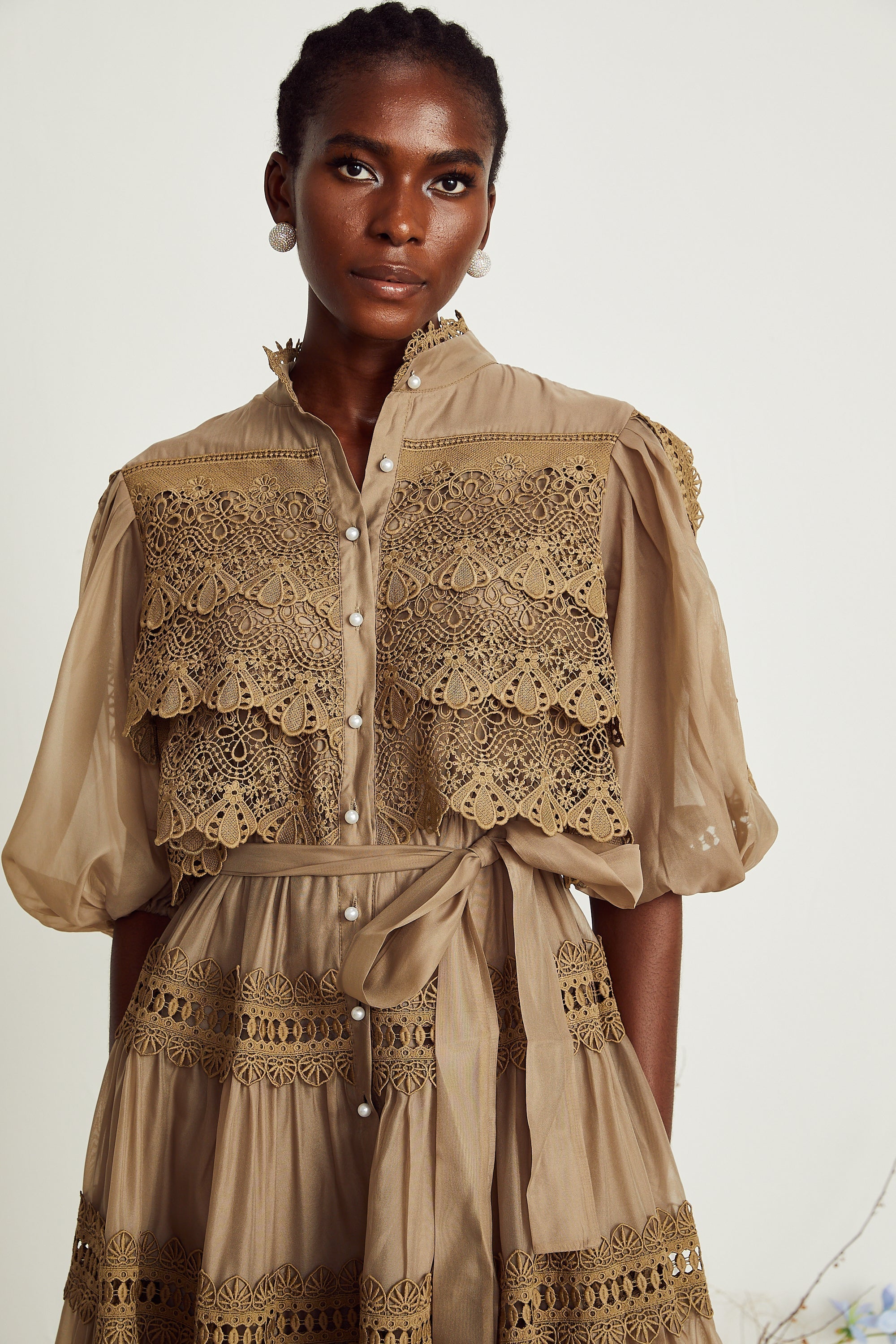 Inès Dantel Cut-Out Katmanlı Mini Elbise