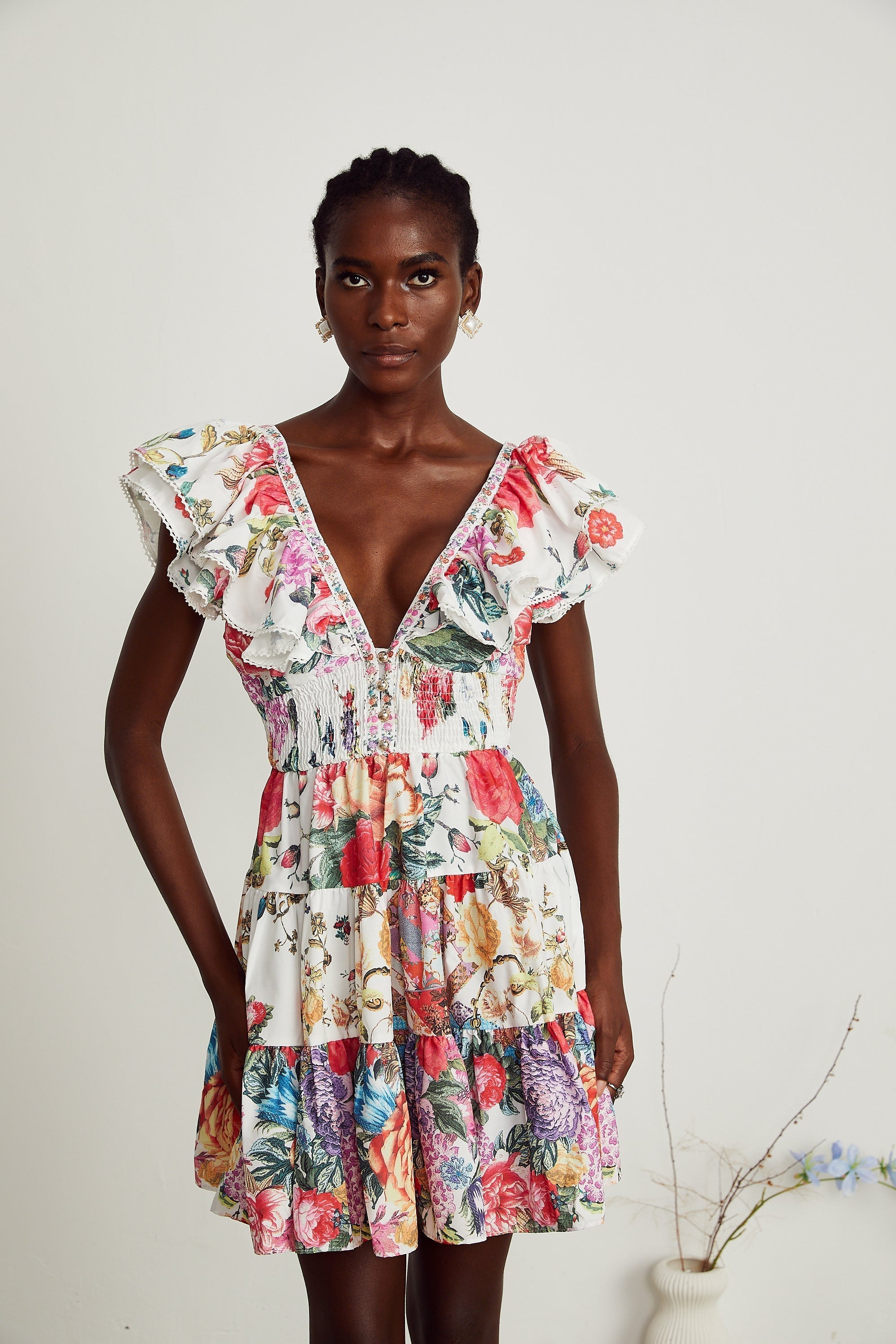 Saige Rüschenkleid mit Blumenmuster, weiß