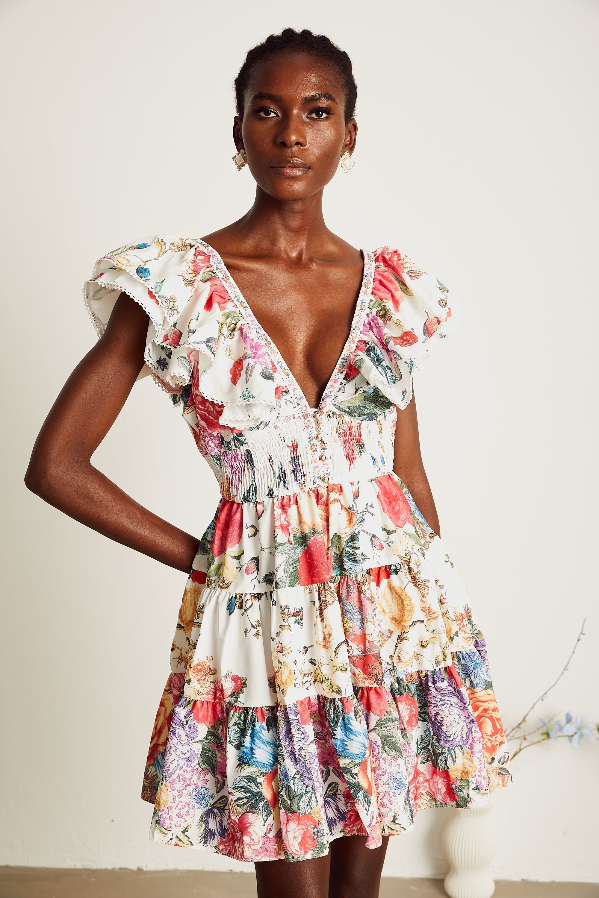 Saige Rüschenkleid mit Blumenmuster, weiß