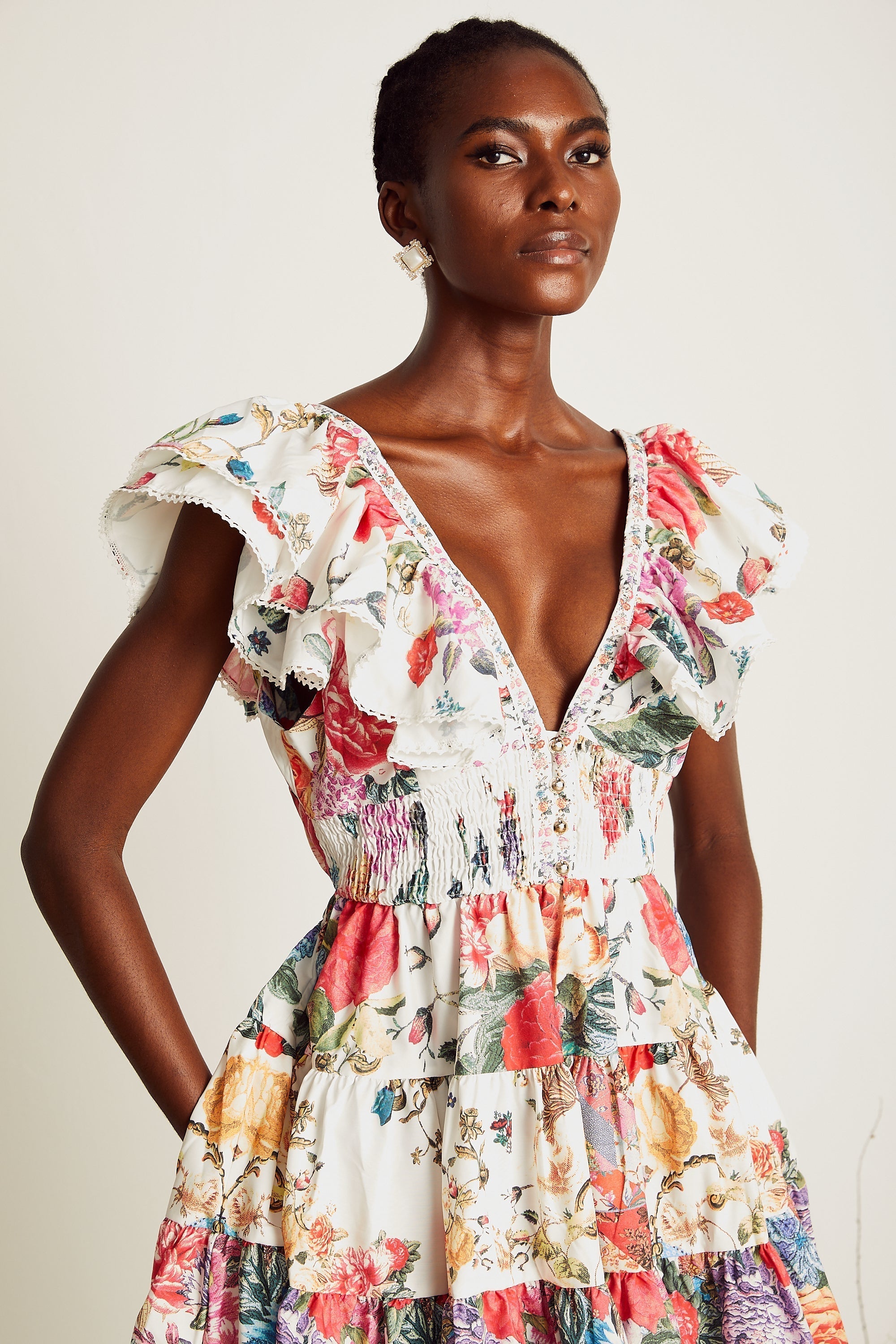 Saige Rüschenkleid mit Blumenmuster, weiß