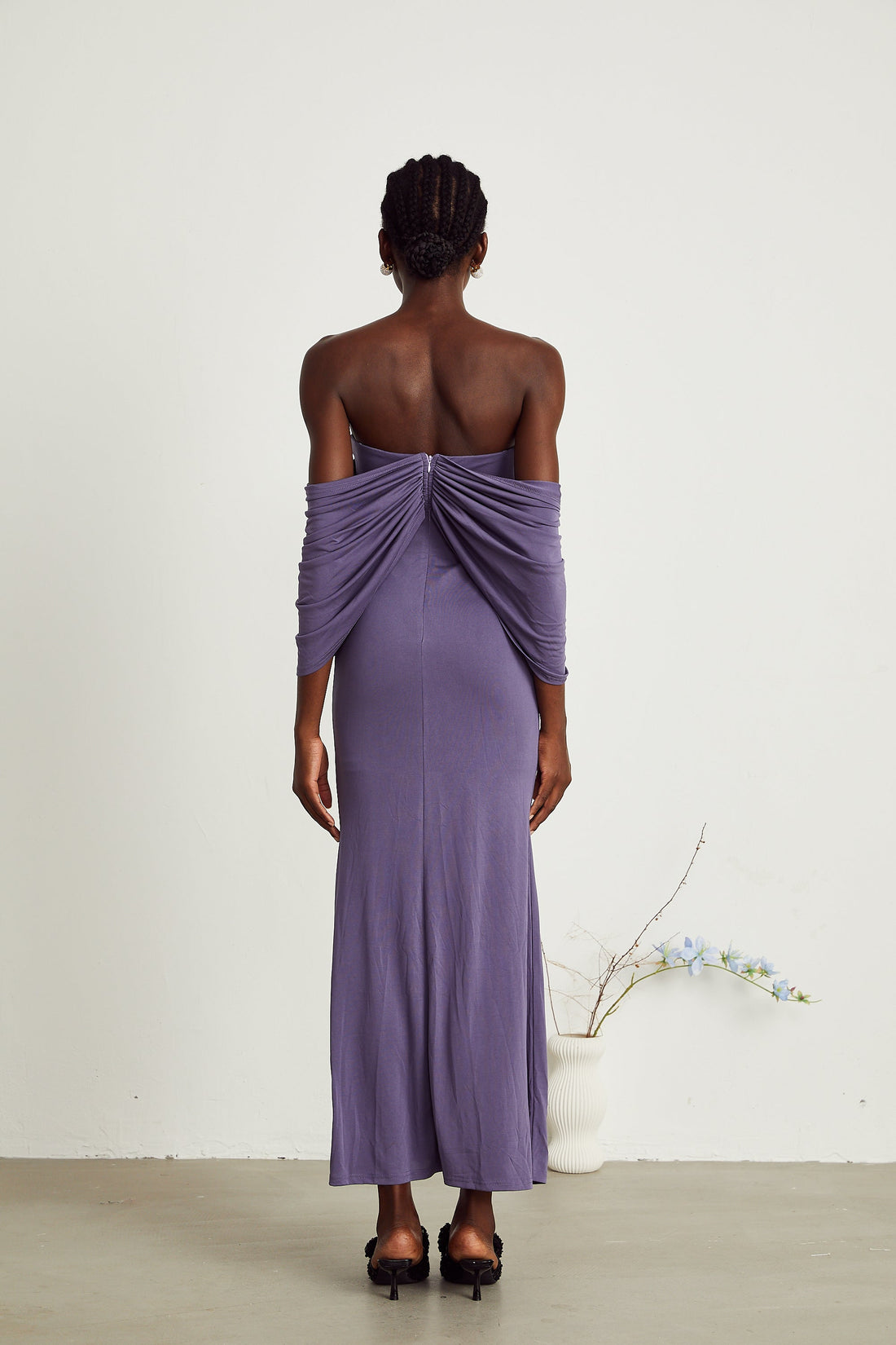 Delphine Lila Spitzen-Midikleid