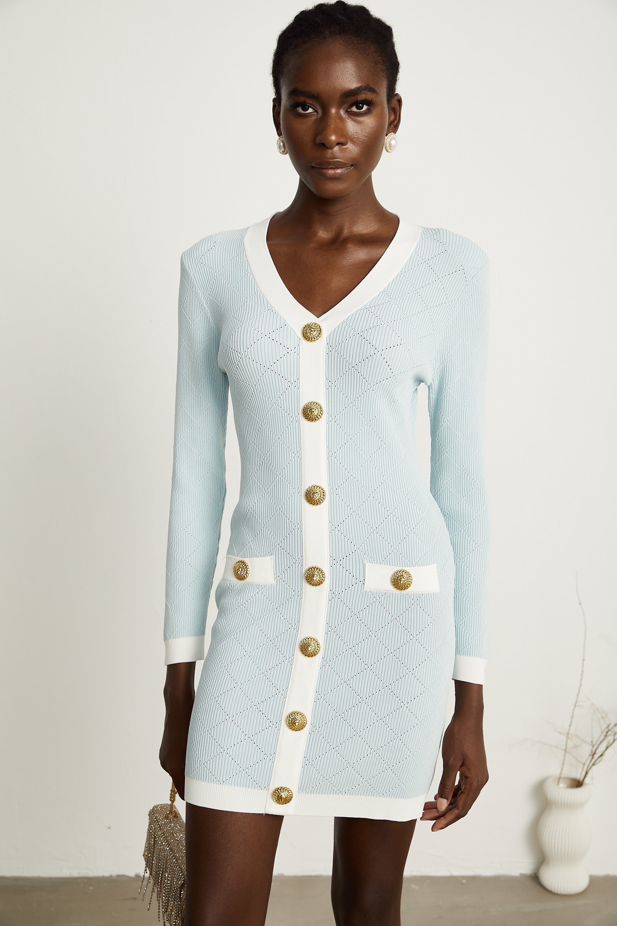 Mathilde blaues kariertes Strickminikleid