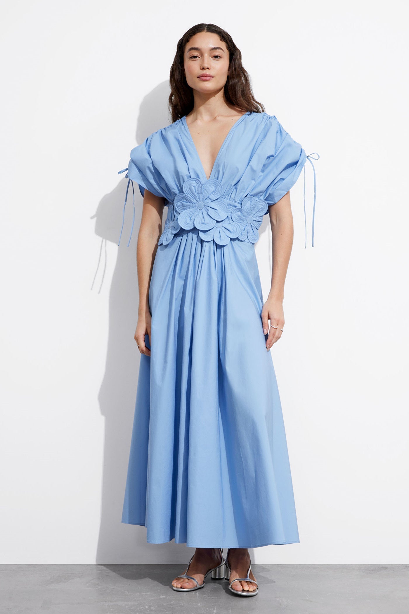 Maggie Floral Aplike V Yaka Maxi Elbise