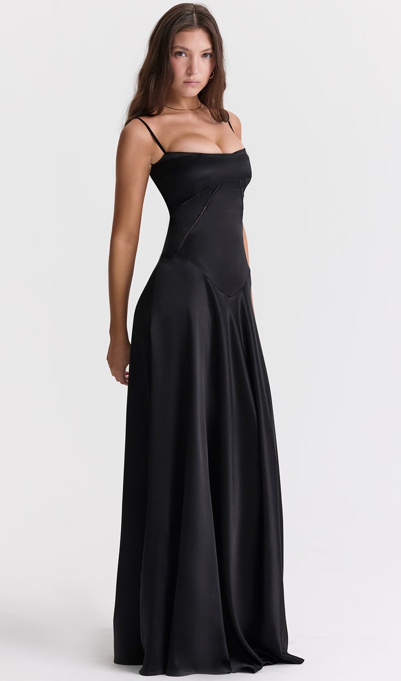 Maxikleid aus Satin und Spitze 