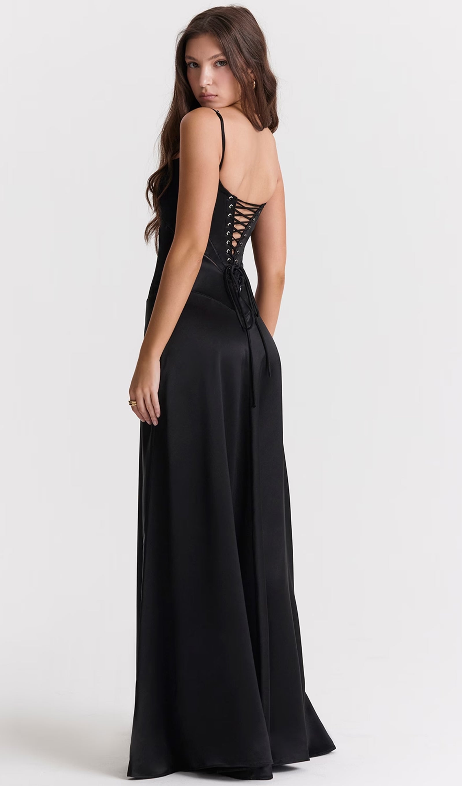 Maxikleid aus Satin und Spitze 