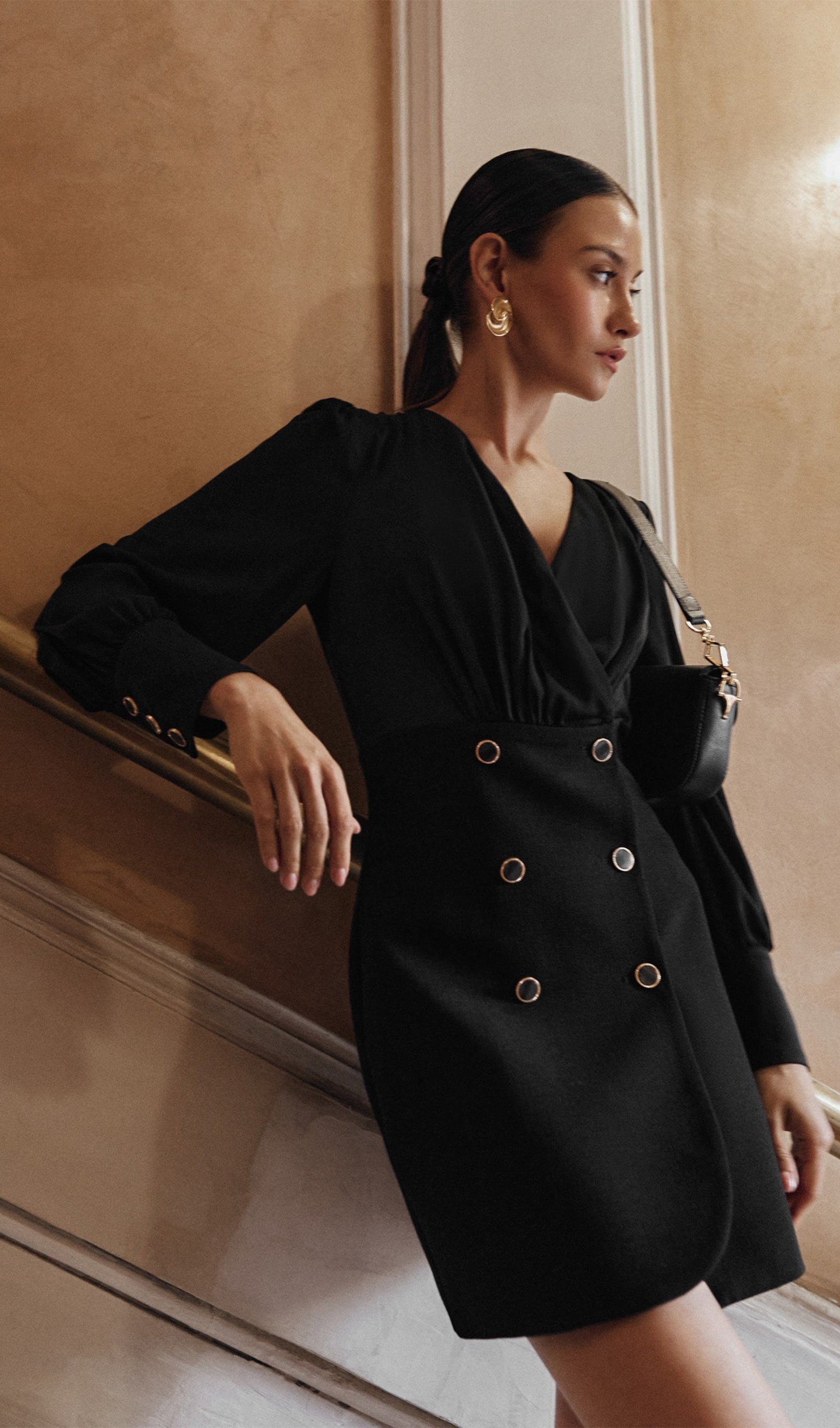 Schalbody-Kombination mit Minikleid 