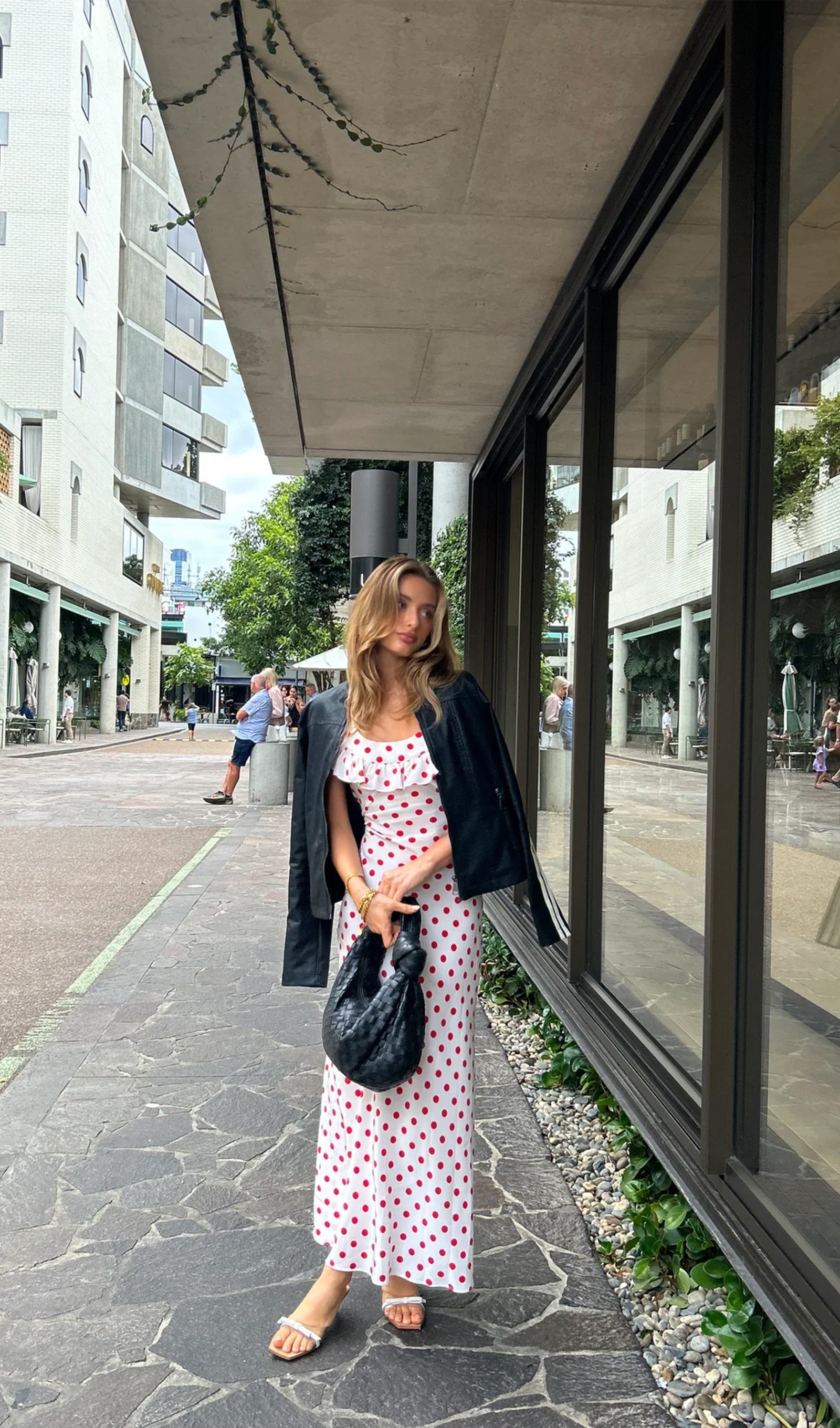 Gepunktetes Maxikleid 