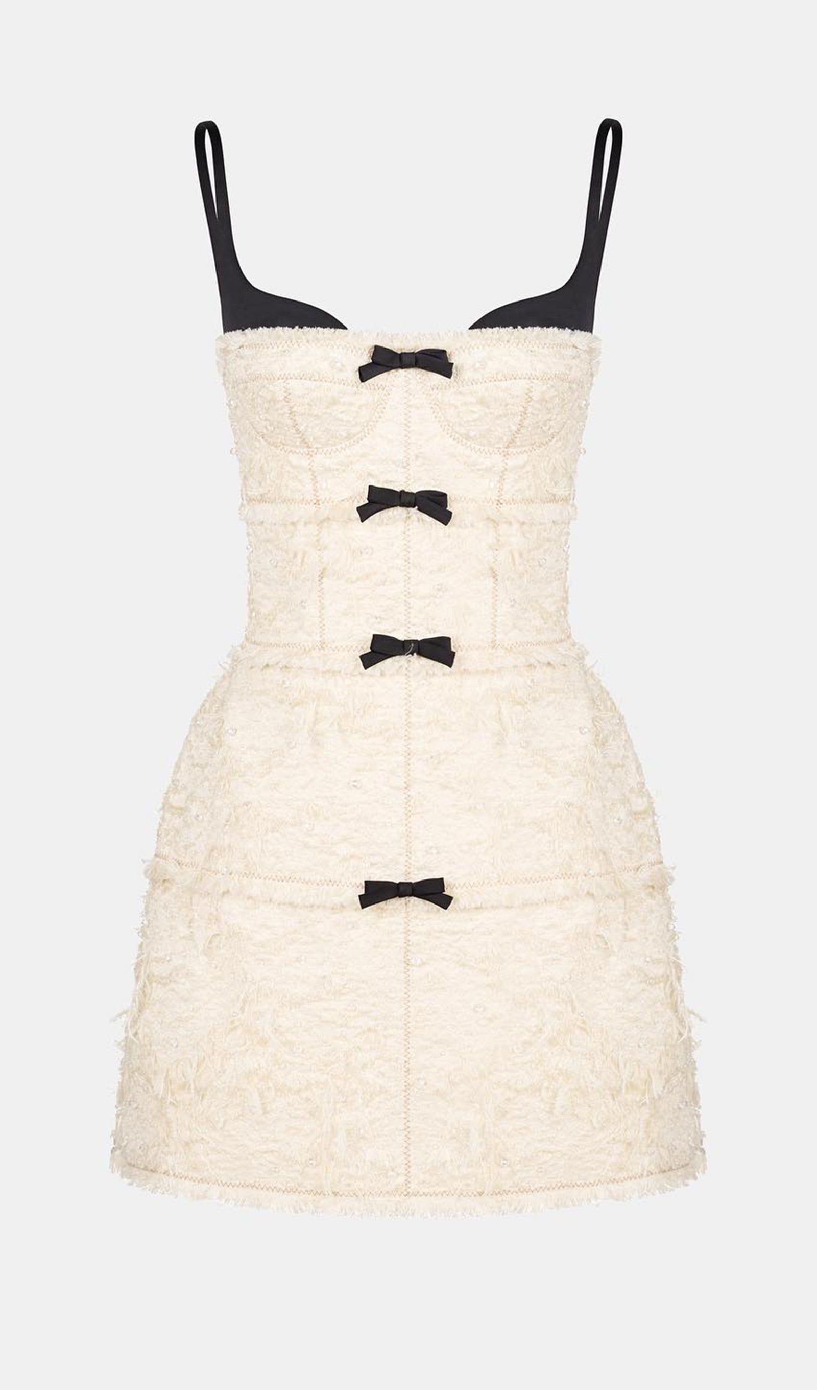 Flauschiges schwarz-weißes Minikleid 