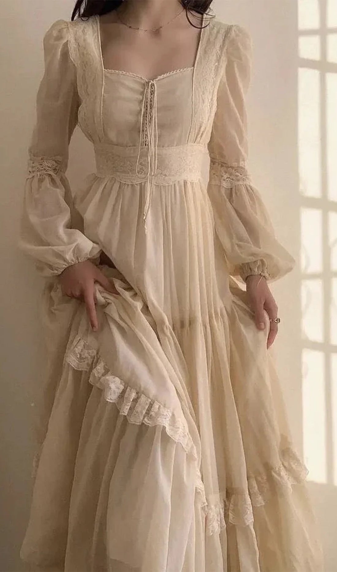Vintage Maxikleid in A-Linie mit eckigem Ausschnitt