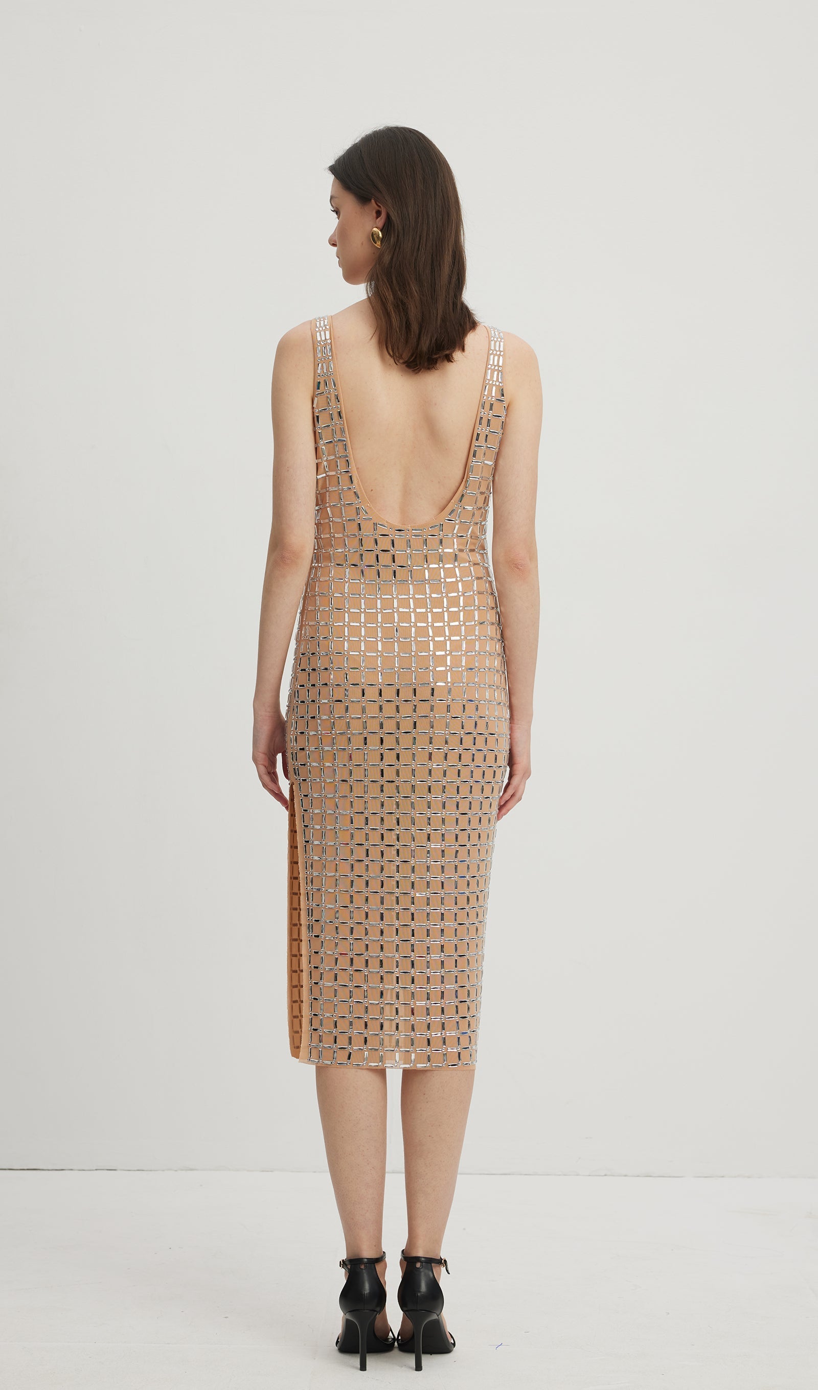Verziertes rückenfreies Midikleid in Nude 