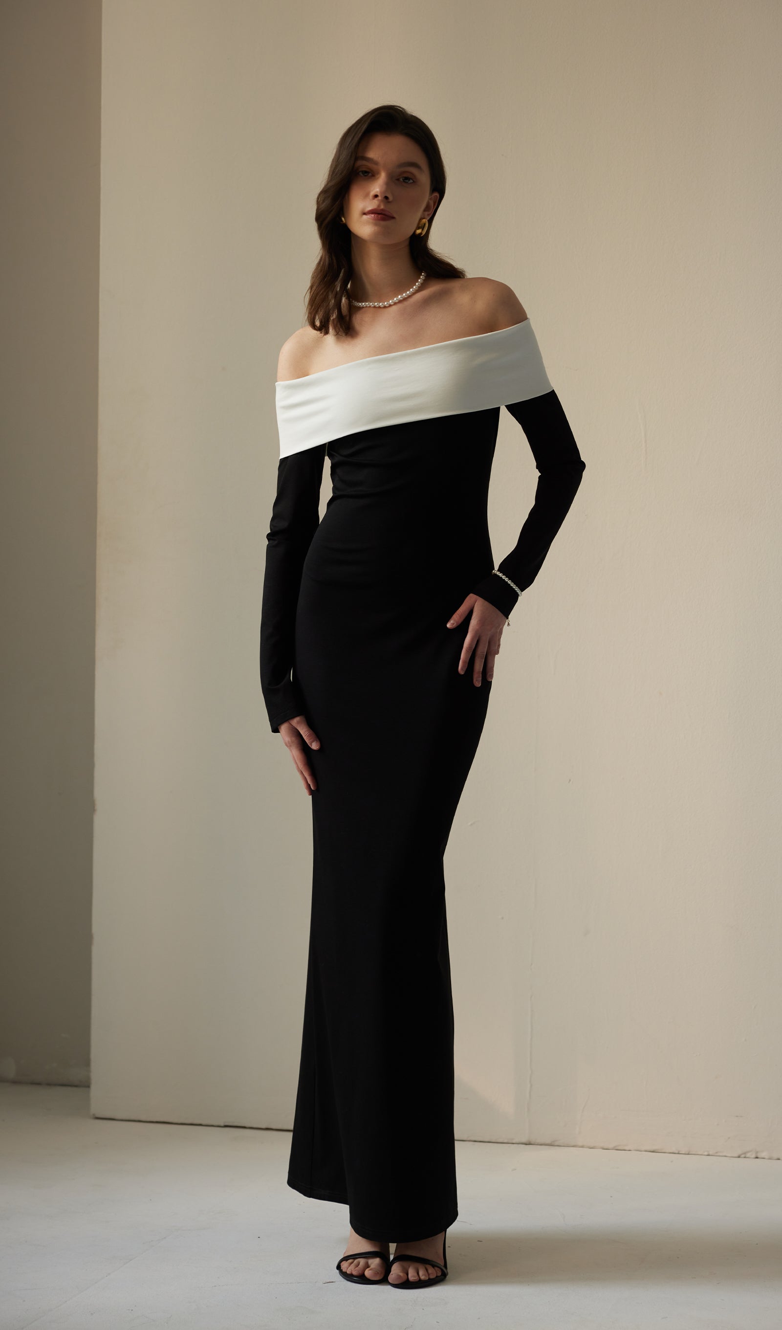 Anya Maxikleid Schwarz/Weiß 