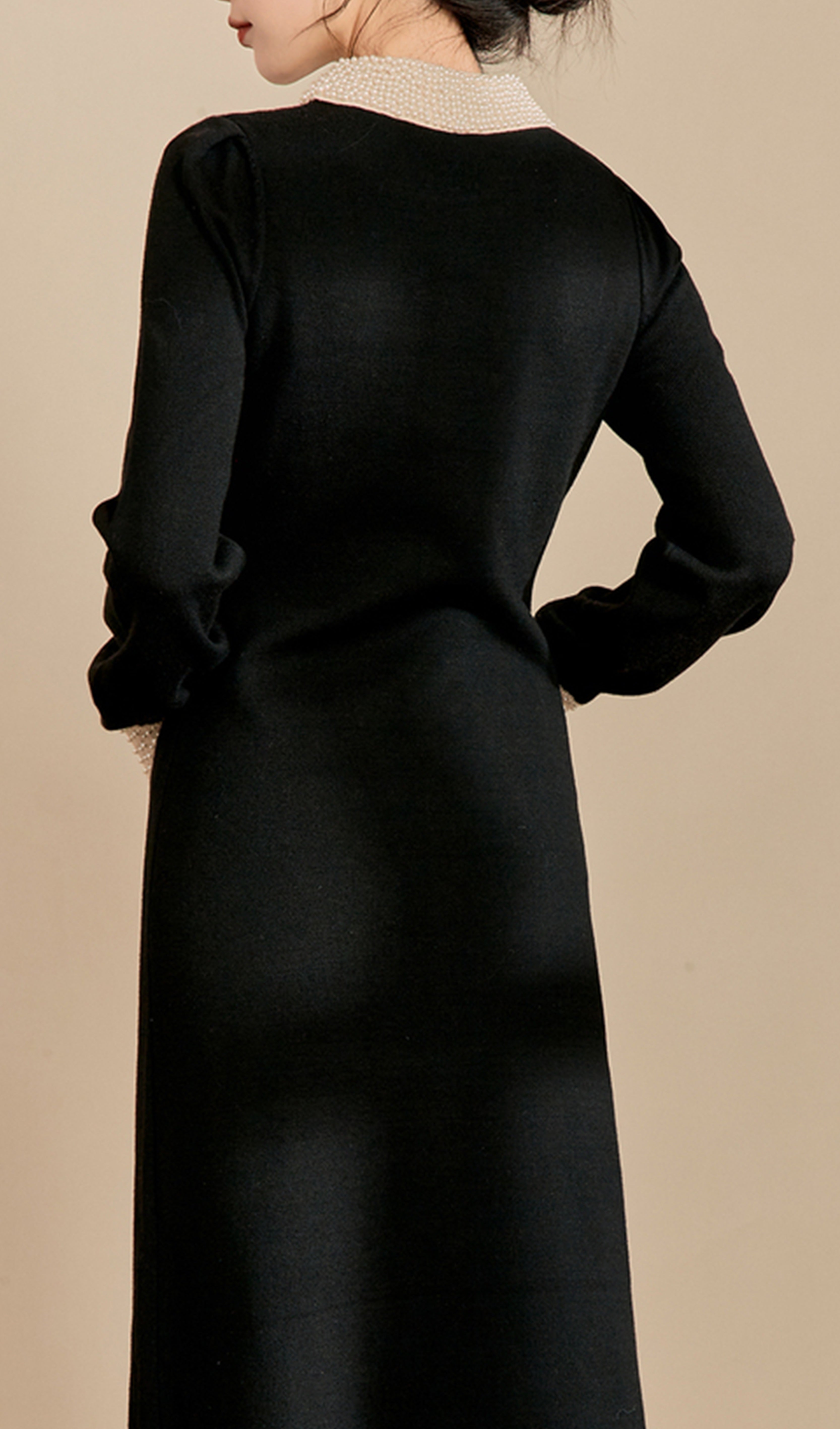 Strickkleid im Pearl-Hepburn-Stil, Midi-Länge 