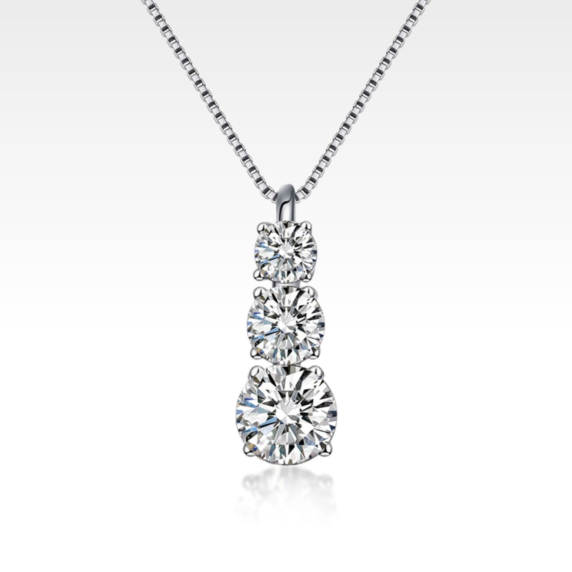 925 ayar Trinity Glow moissanite kolye