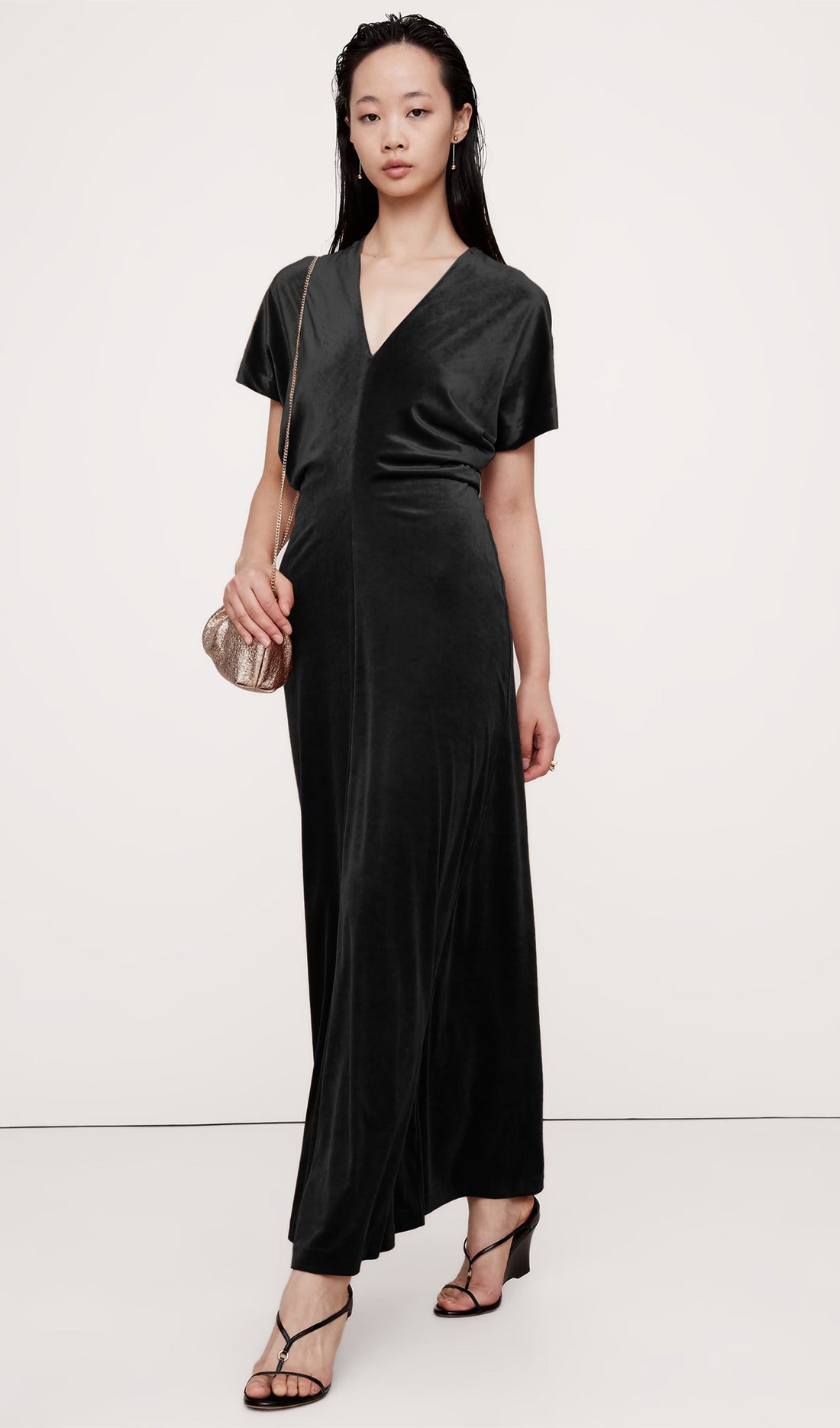 Samt-Maxikleid mit Paspelierung – Schwarz 