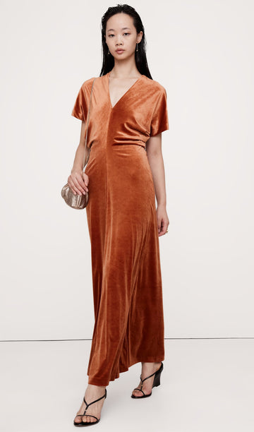 Samt-Maxikleid mit Paspelierung – Kupfer 
