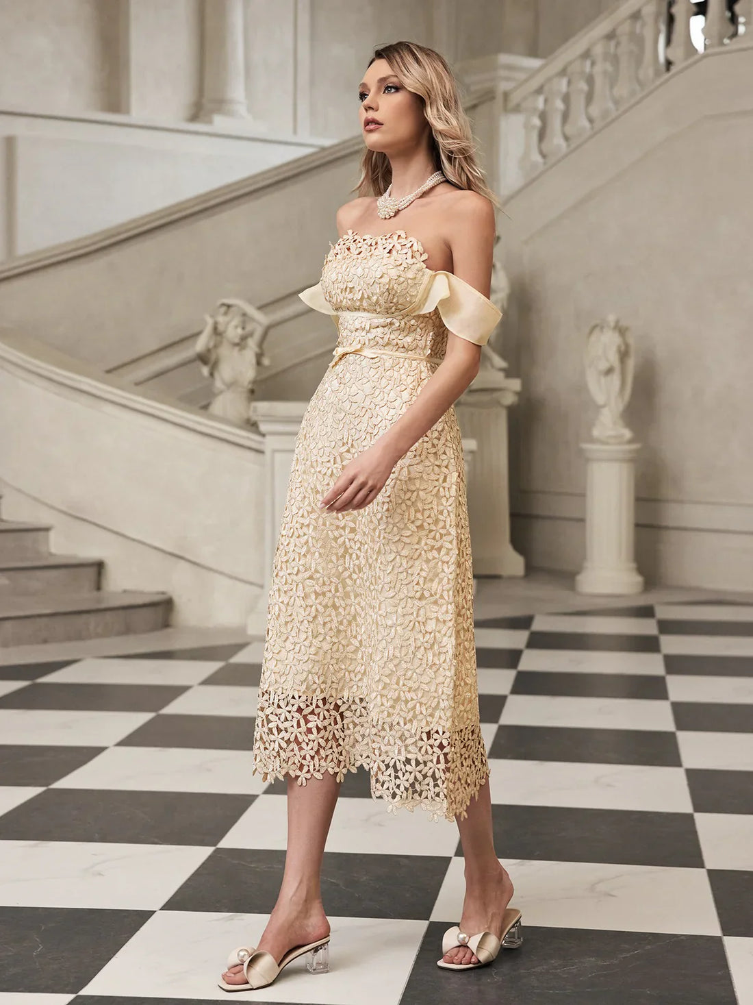 Elise Petal besticktes Midikleid 