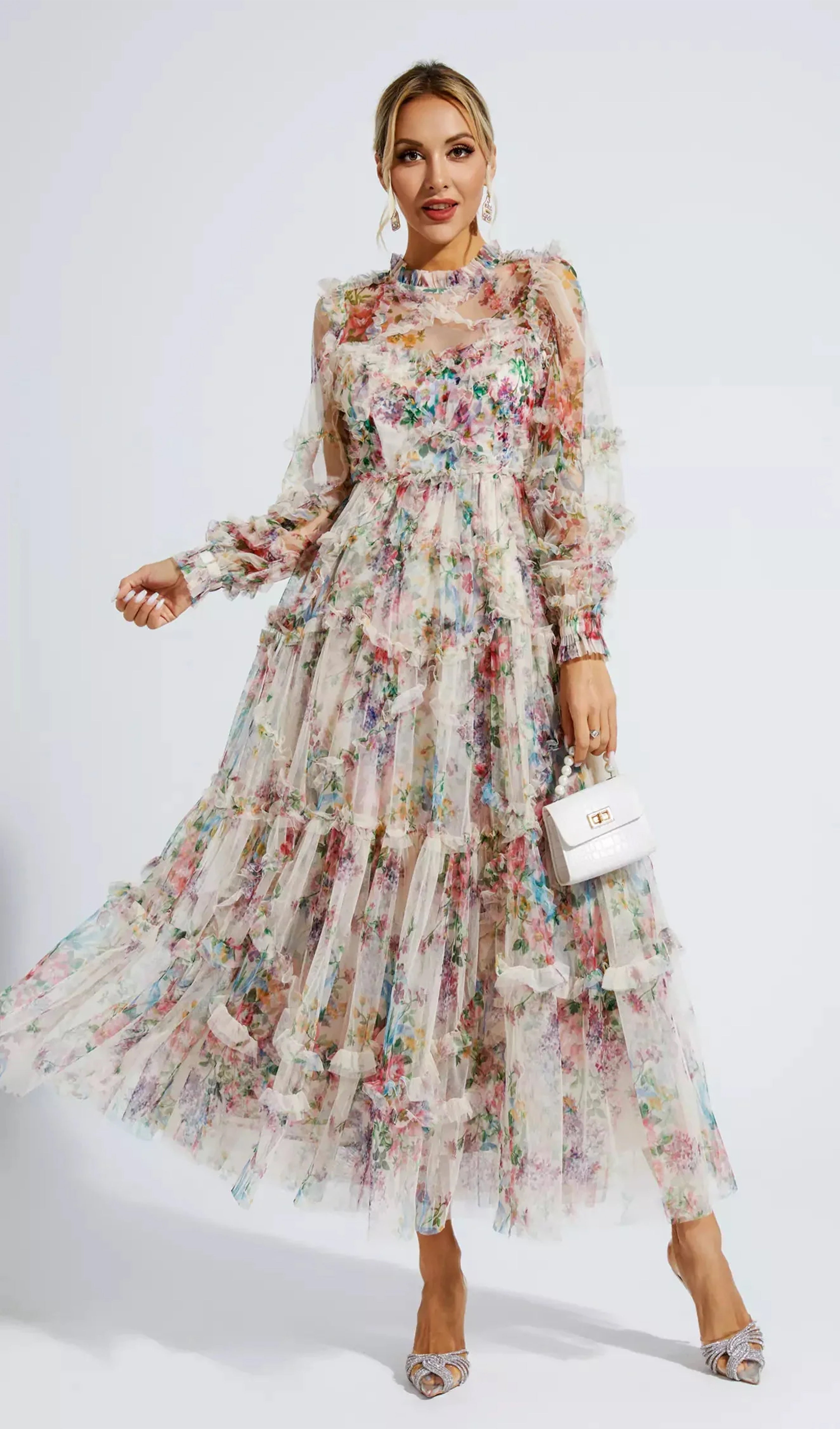 Langärmeliges, geblümtes, gestricktes Rüschen-Midikleid